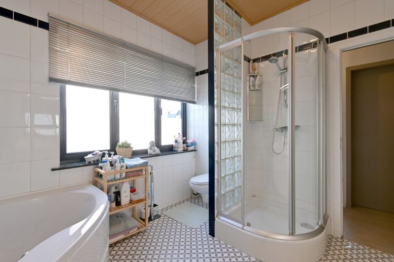 Instapklare HOB met 3 slaapkamers foto 13