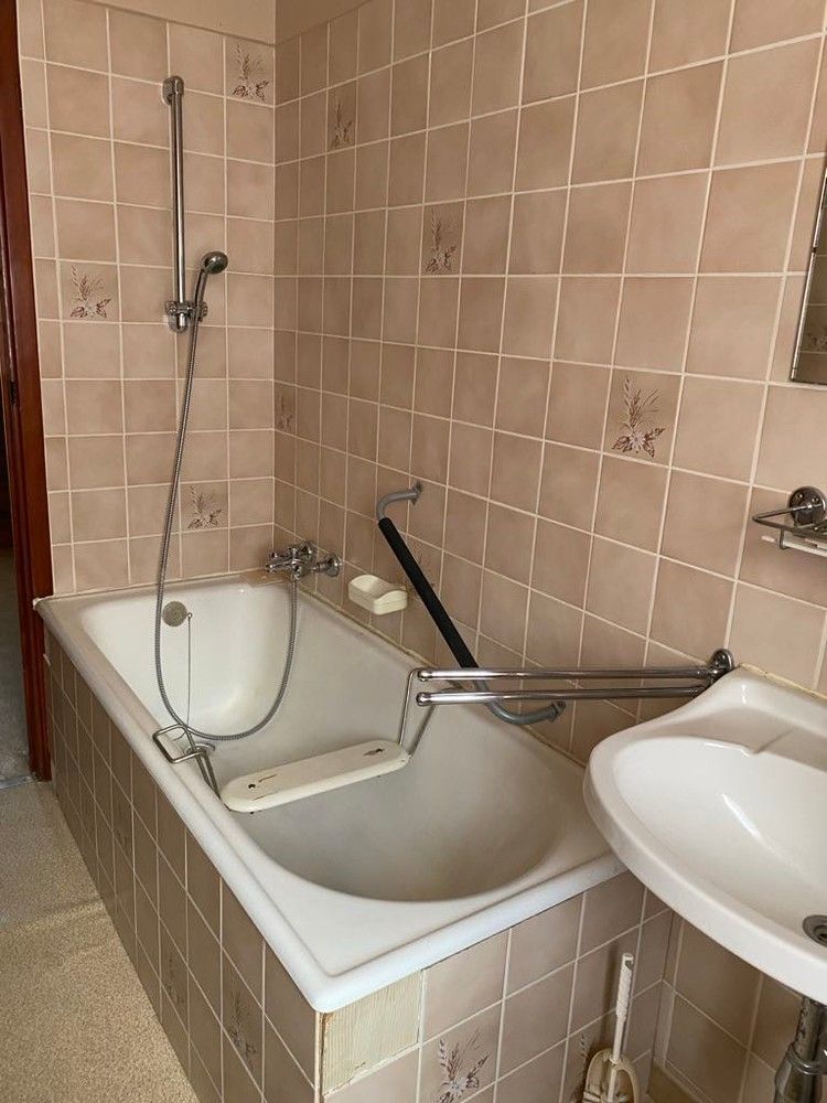 Op te frissen woning met potentieel en tuin foto 6