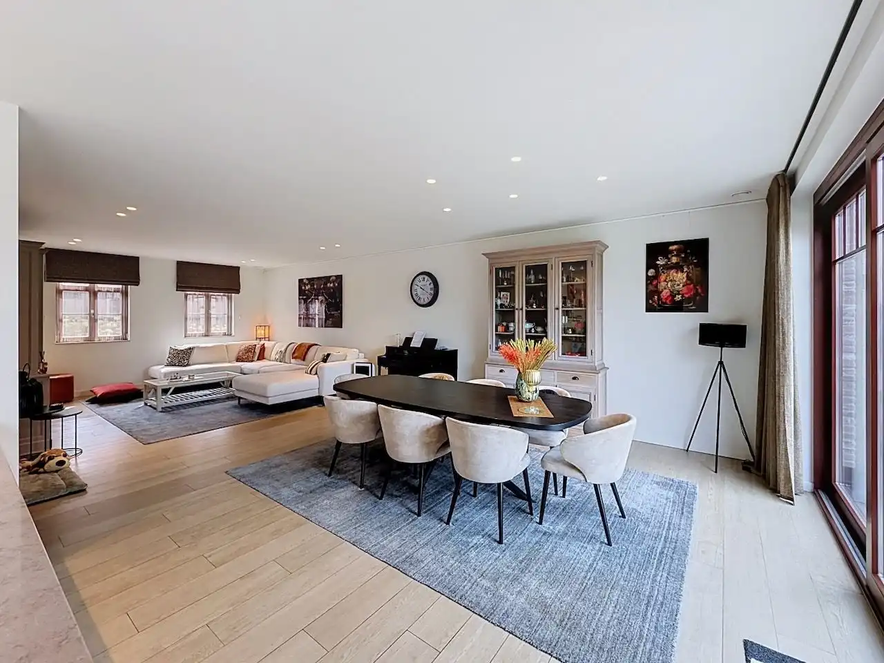 Ruime halfopen, quasi nieuwbouw woning op rustige ligging in het pittoreske Ramskapelle foto 12
