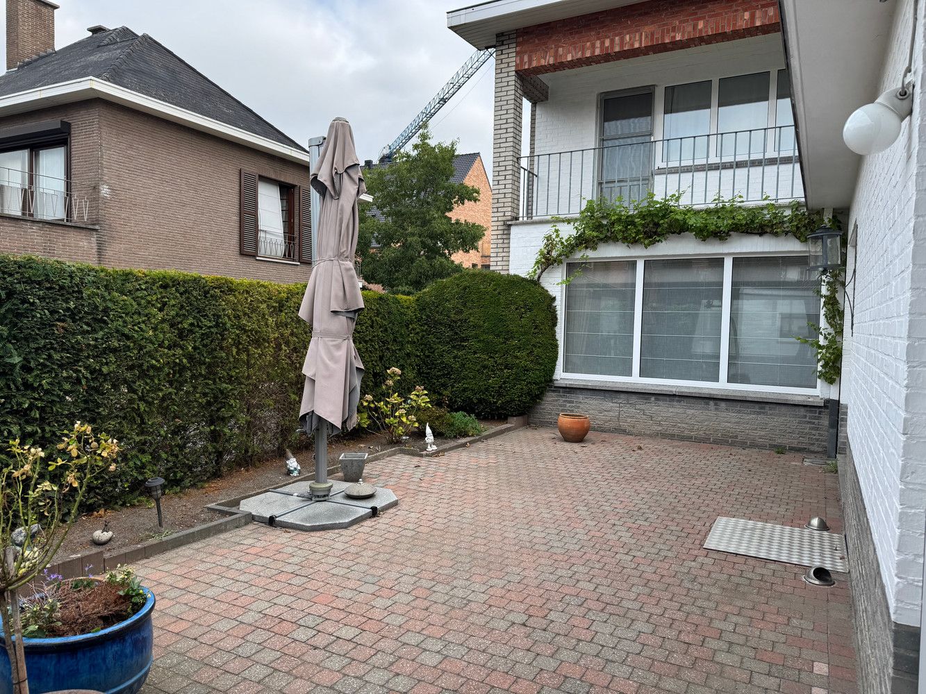 Goed verzorgde halfopen woning met 3 slaapkamers foto 16