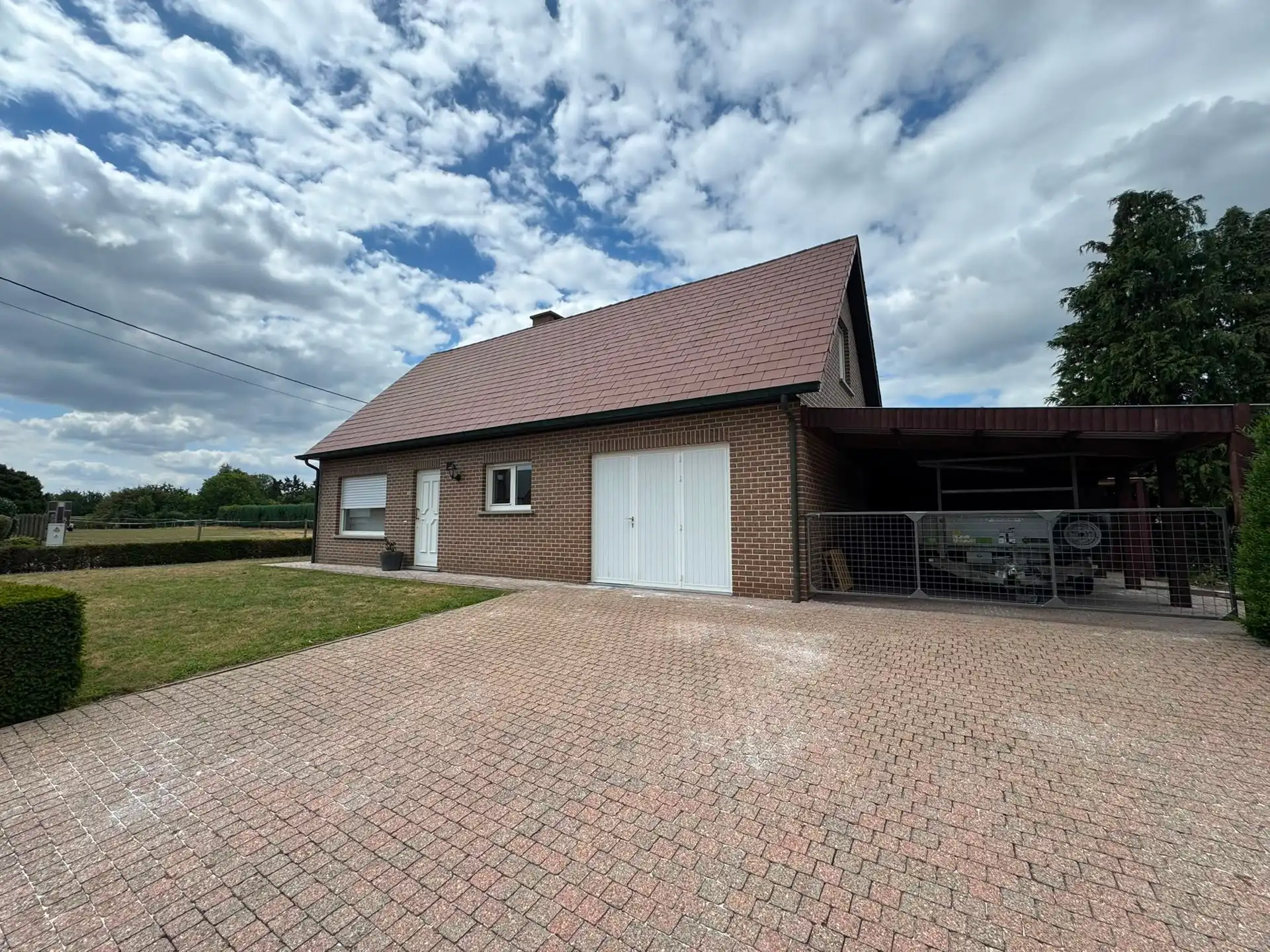 Rustig gelegen 2 slpk woning met ruime tuin foto 2