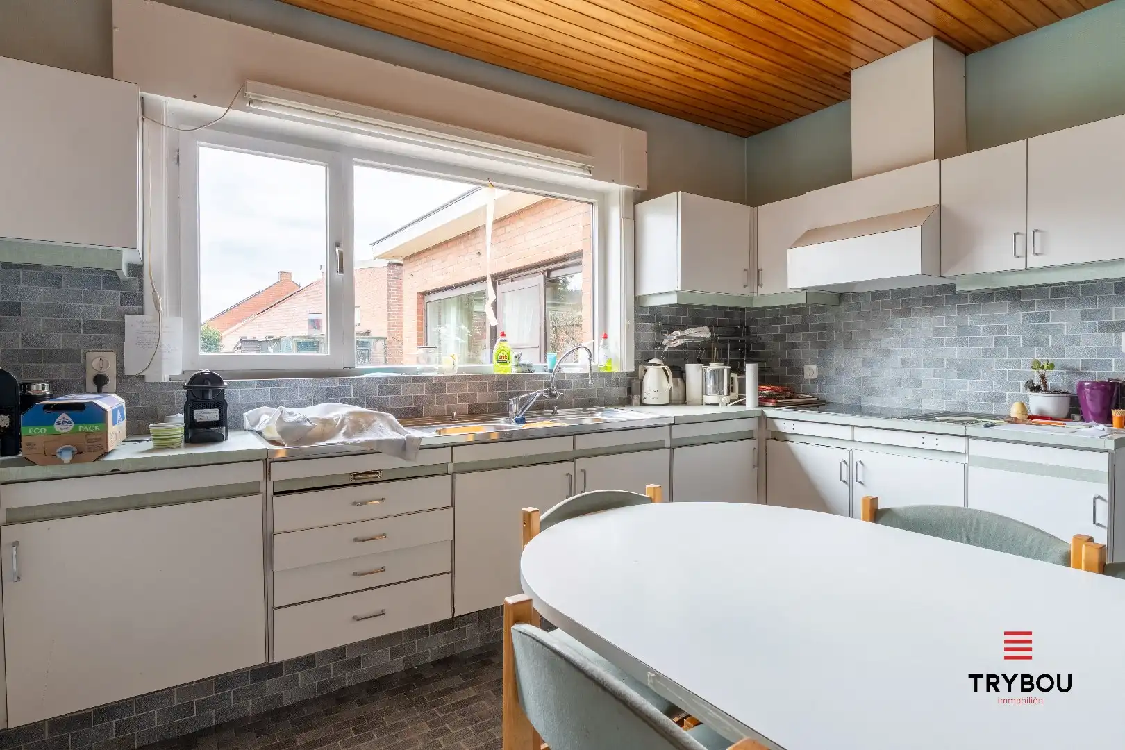 Ruime woning met winkelruimte, loods (optioneel) en garage  foto 11