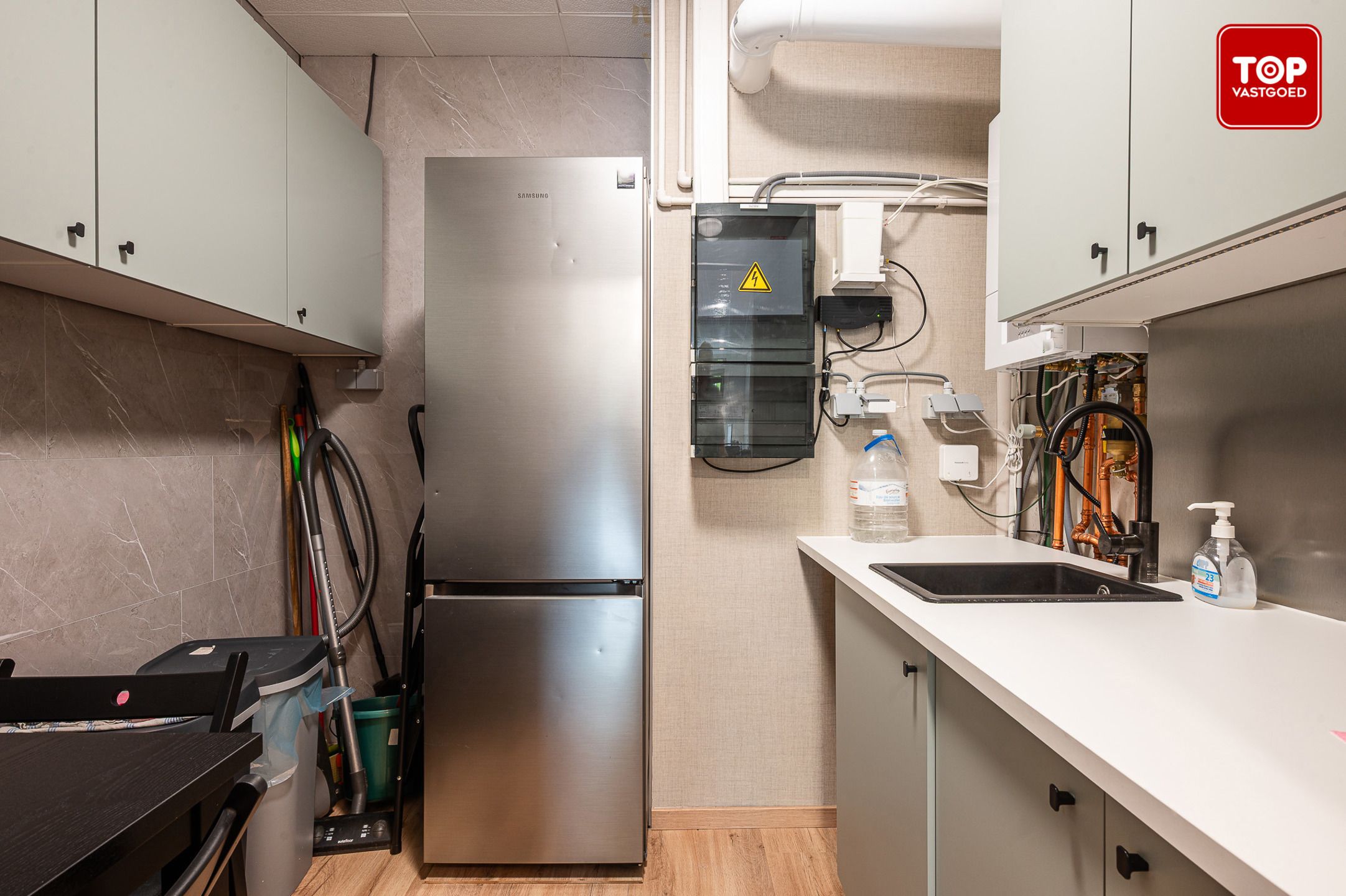 Handelsruimte met buitenruimte op topligging foto 15