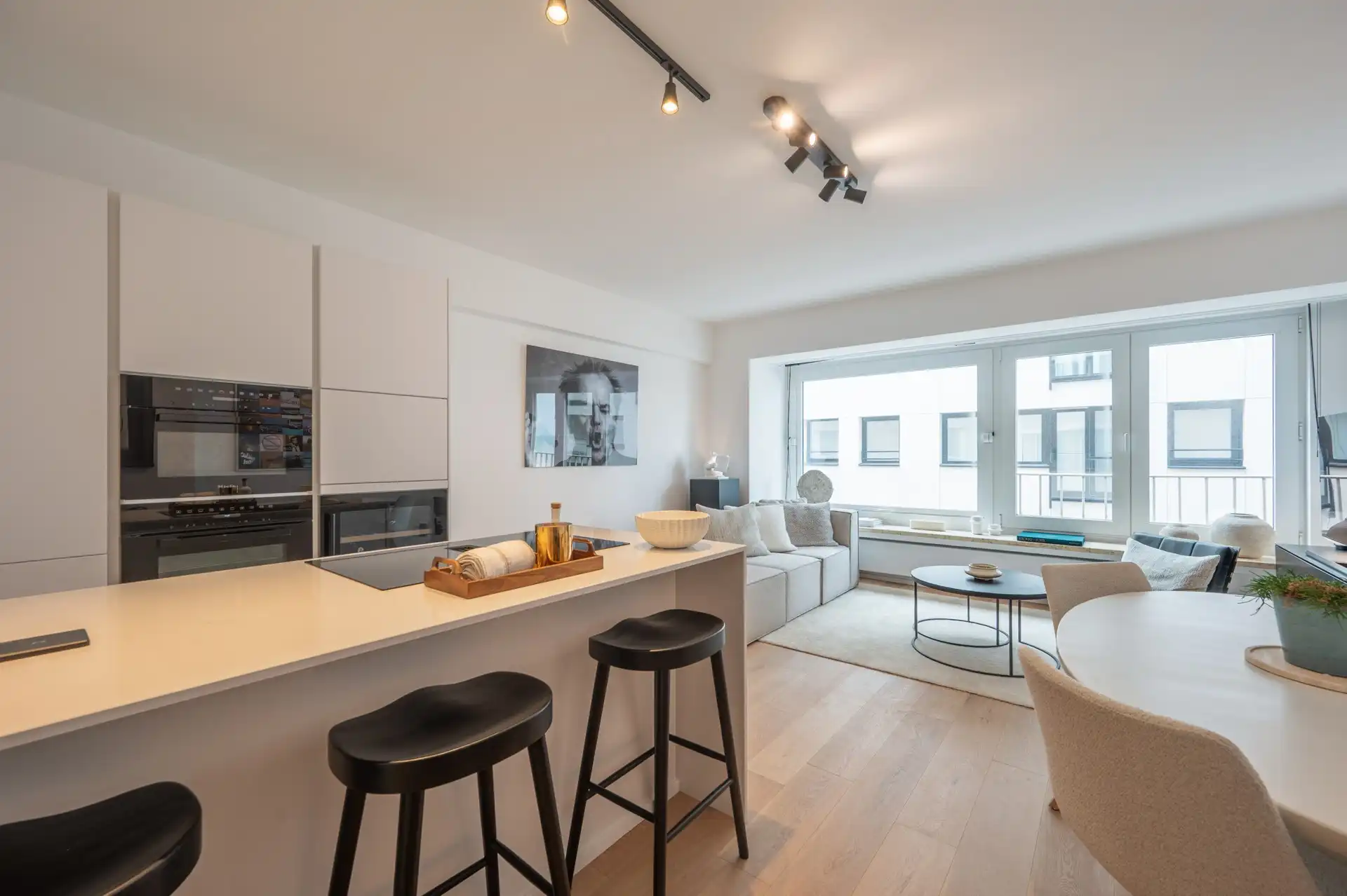 Prachtig twee slaapkamer appartement met zijdelings zeezicht, vlak bij de Kustlaan foto 5