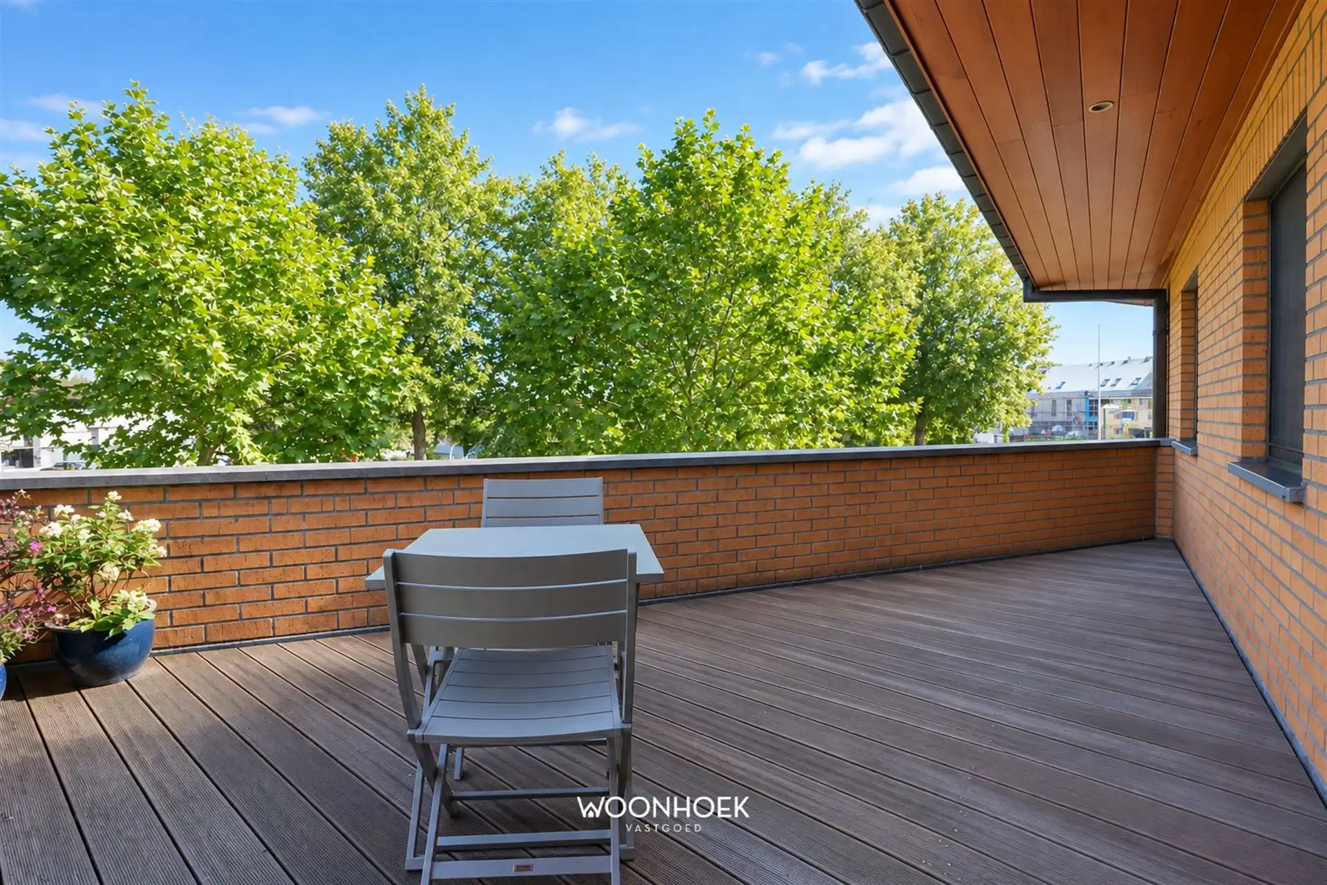 Instapklaar 2-slpk appartement met terras en staanplaats foto 8
