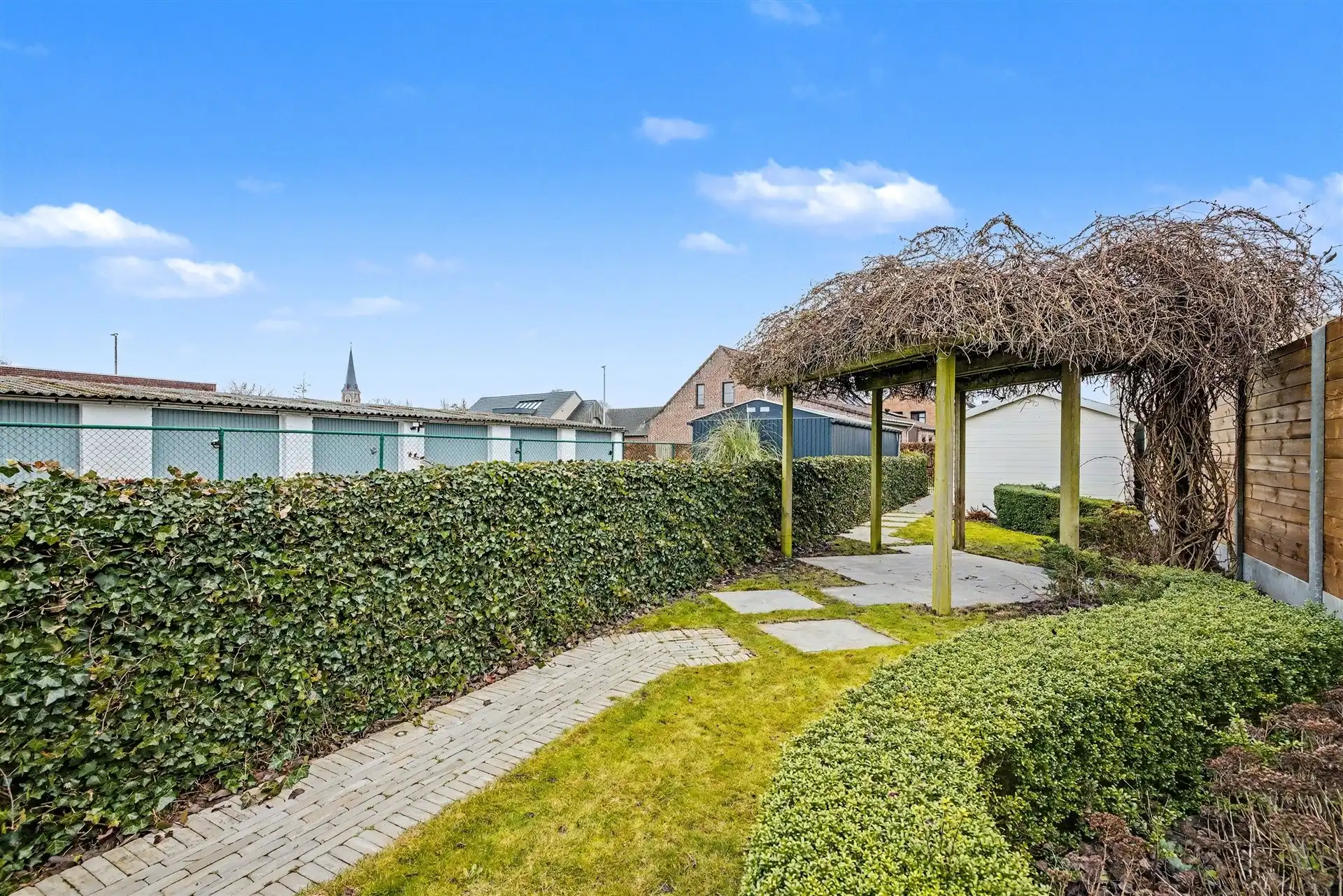 Charmante starterswoning met 3 slaapkamers en garage nabij het centrum van Sint-Gillis-Waas foto 21