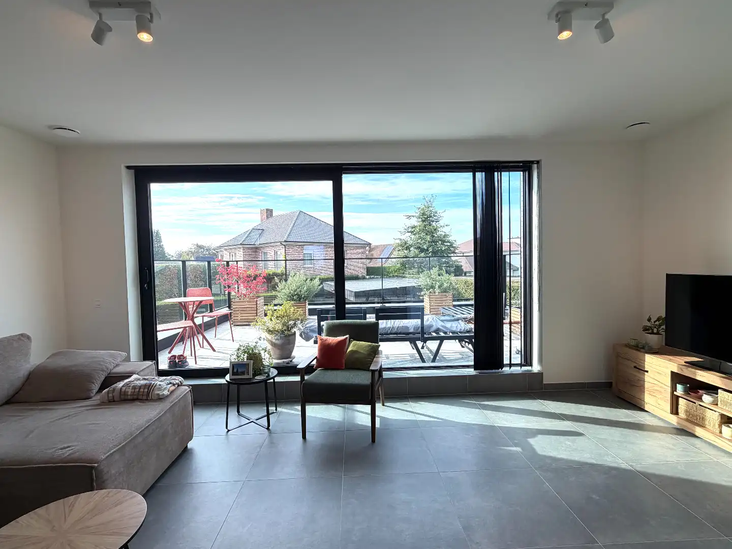 Lichtrijk nieuwbouw duplex-appartement met ruim zonneterras van 23 m²! foto 6