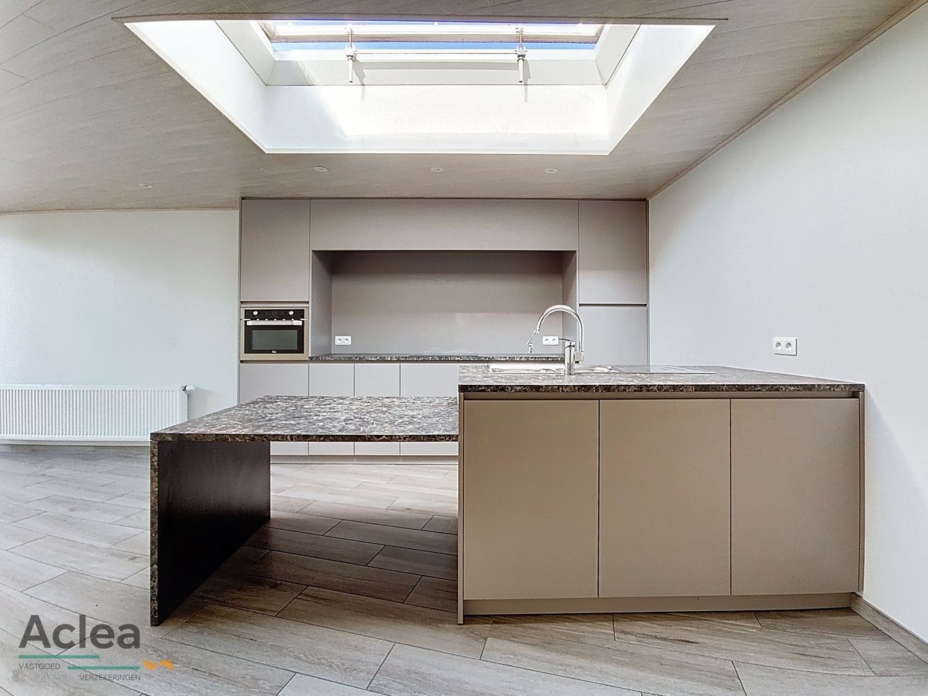 gelijkvloers appartement met terras en ruime tuin foto 6
