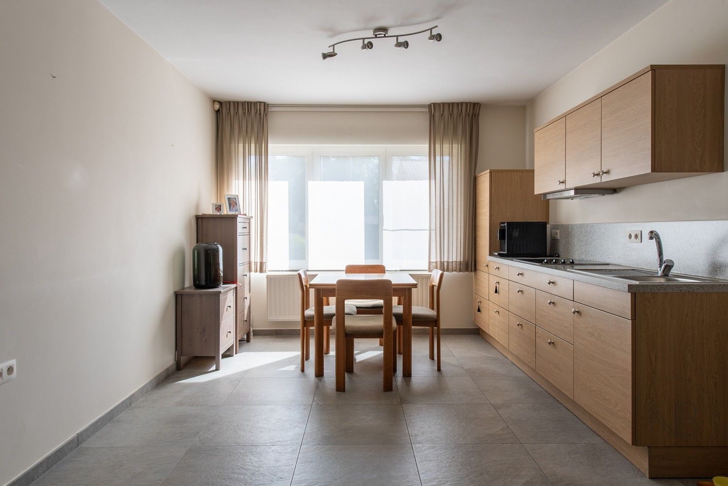 Instapklare woning met 3 slaapkamers en studio foto 14