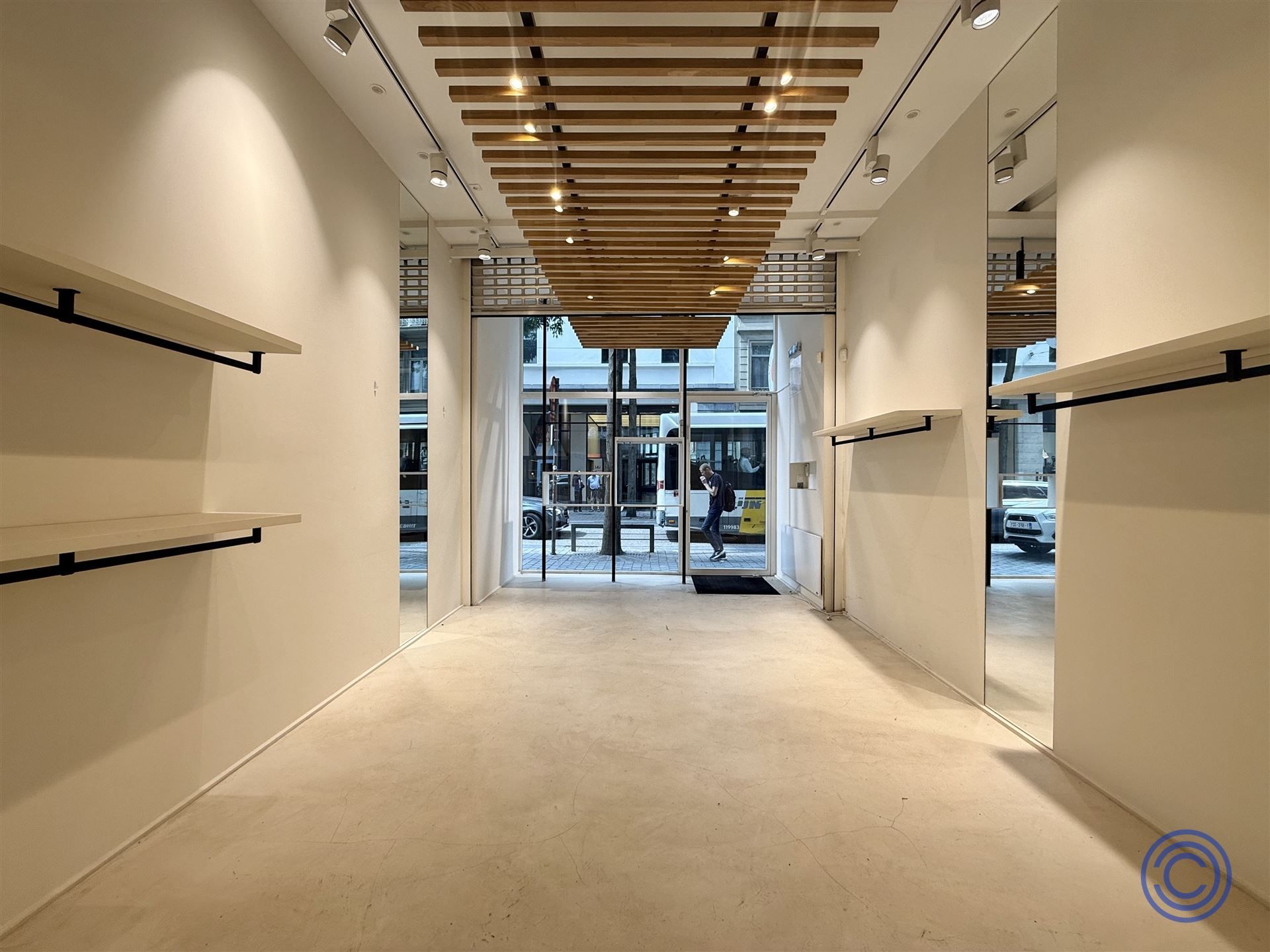 Handelspand  ca. 95m² op toplocatie! foto 5