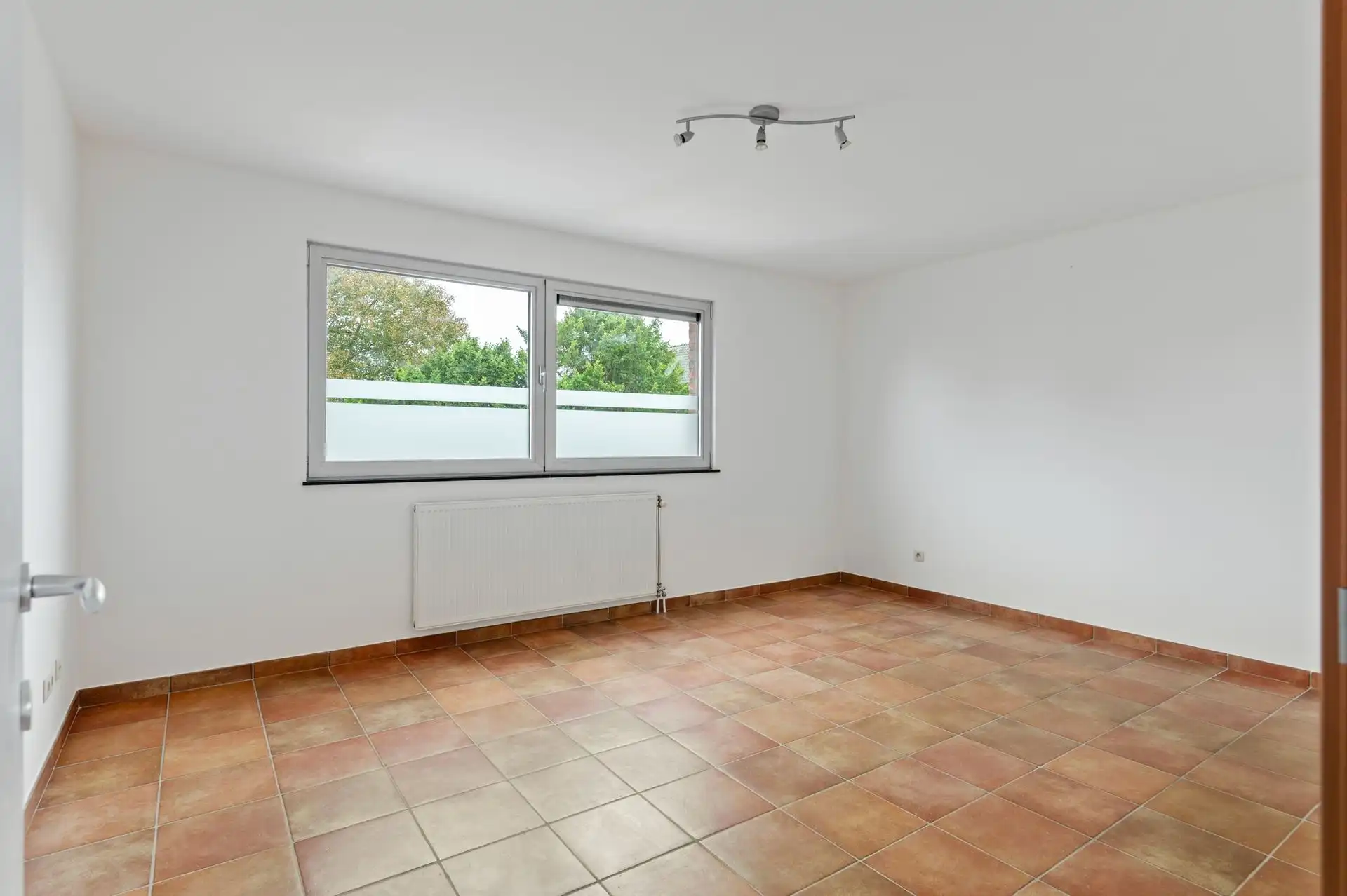 DUPLEXAPPARTEMENT MET 3 SLPK EN AUTOSTAANPLAATS foto 11