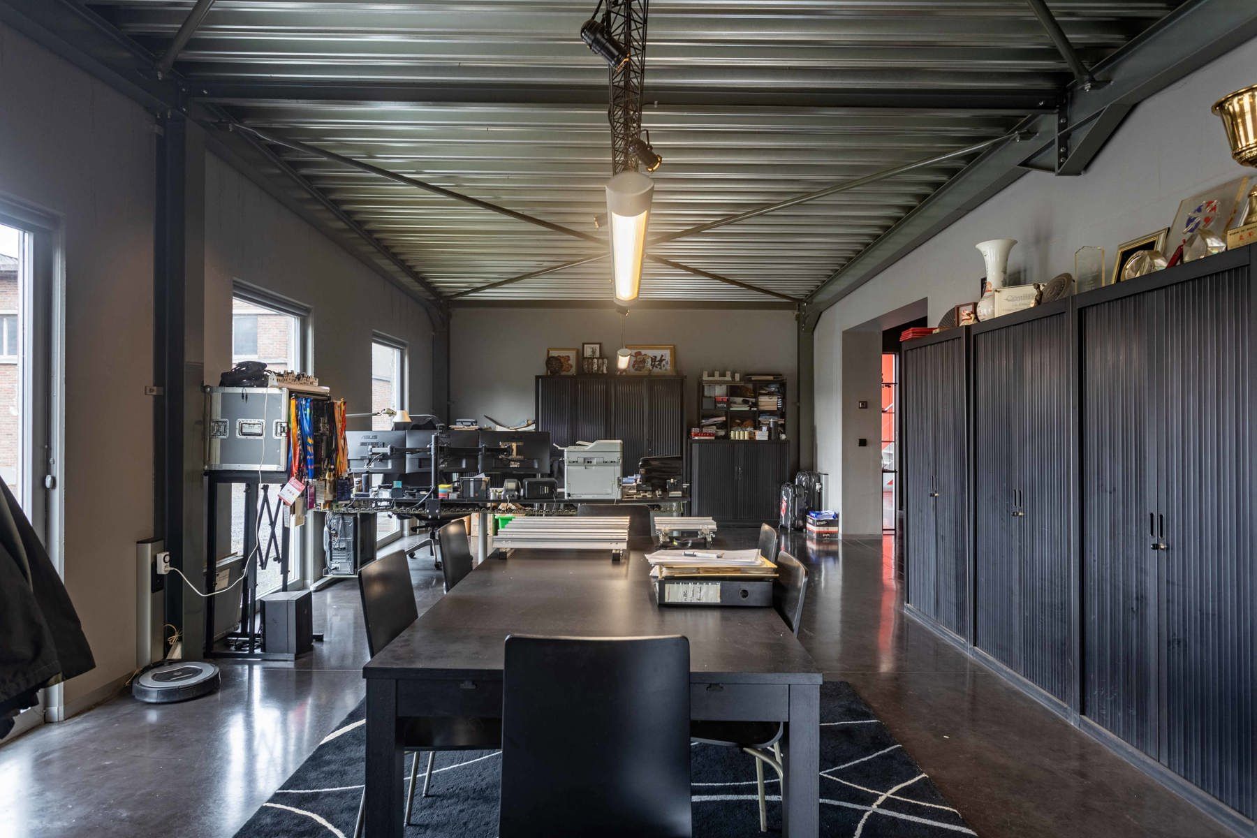 Gebouw met kantoren + woonst + loods op 3670 m2 foto 6