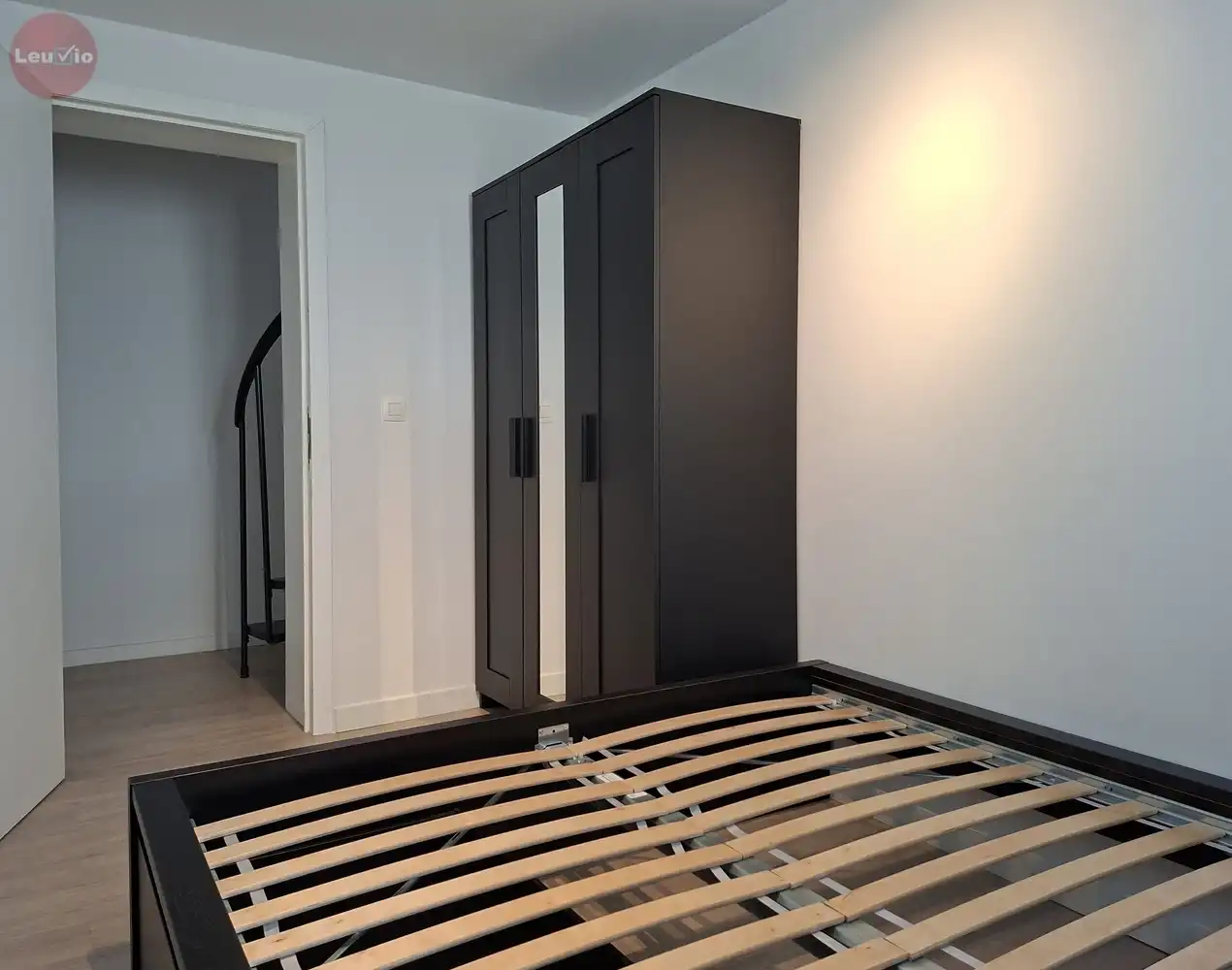 Instapklaar 1-slaapkamerappartement met tuin in het stadscentrum foto 15