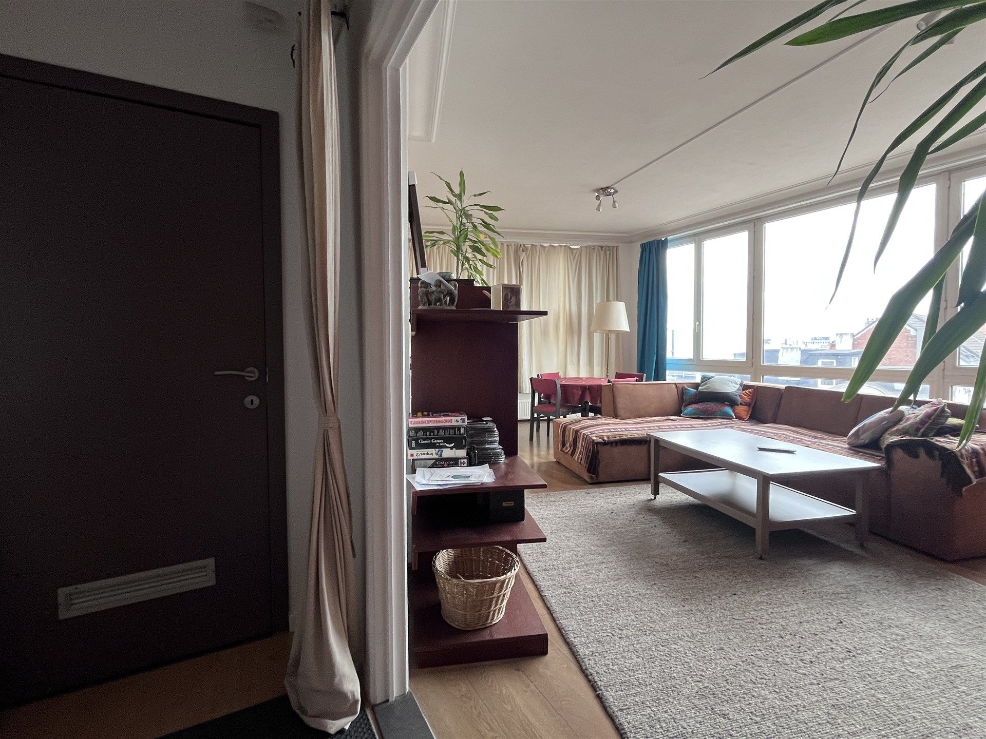 Mooi 2 slaapkamer appartement met veel lichtinval! foto 6