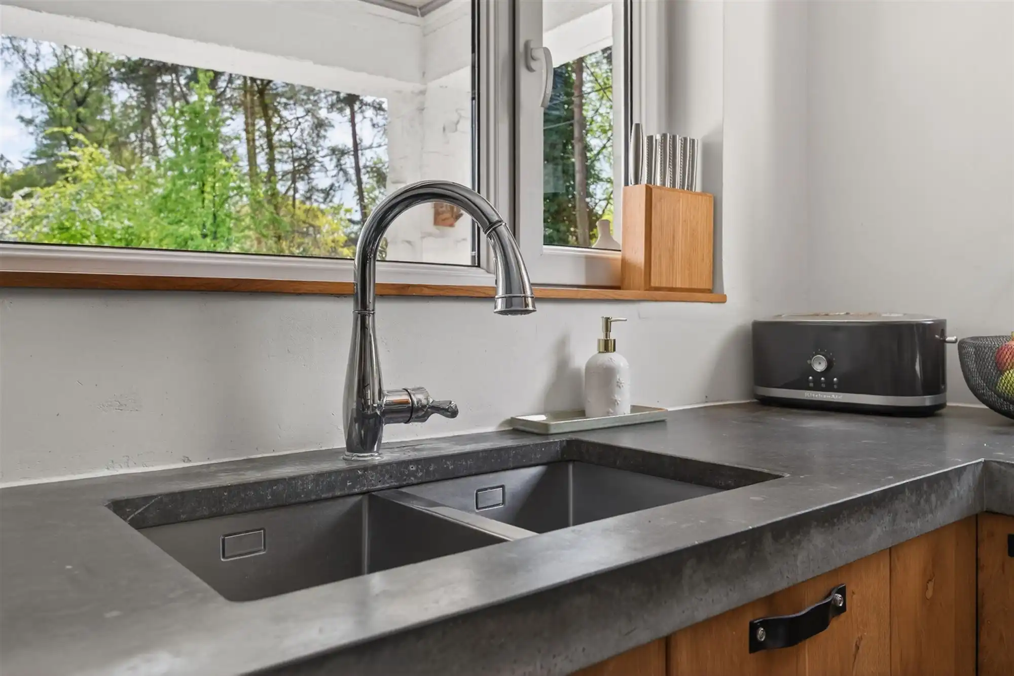 Ruime villa met zuidgerichte tuin en maximale privacy foto 10