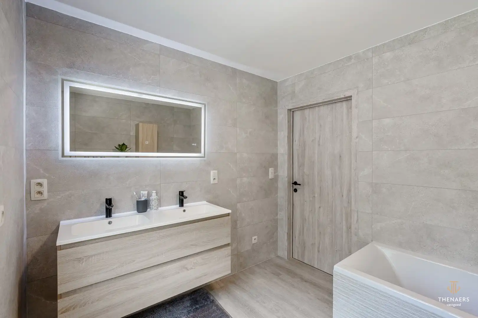 Instapklare woning met 4 slaapkamers op een rustige ligging nabij het kasteel van Duras. foto 25