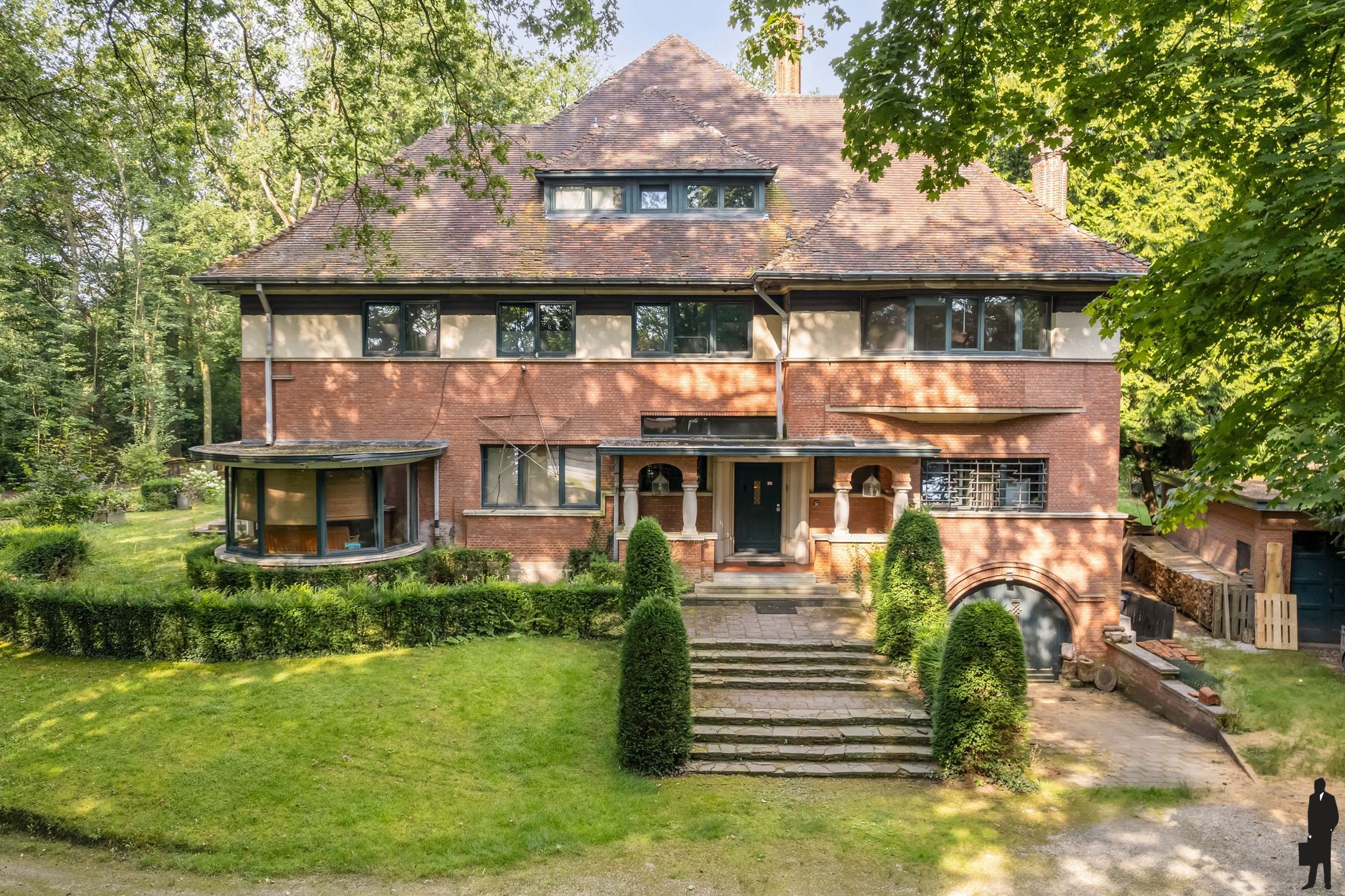 Op Domein Bellenhof, karaktervolle volledig te renoveren villa met prachtige parktuin met oude bomenstand.  A-label mogelijk tot 82kWh! foto 2