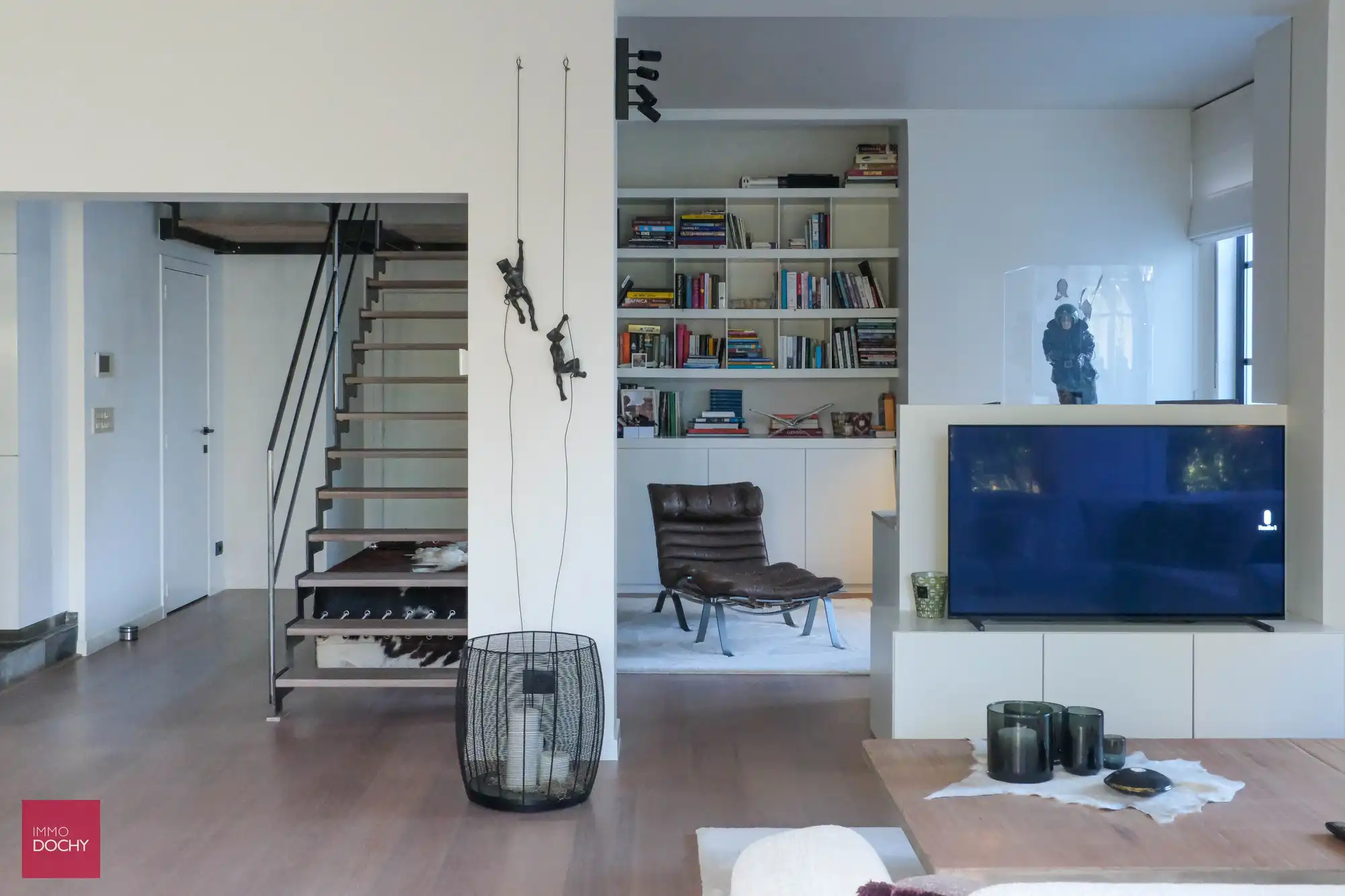 Prachtige loft met tuin en waterpartij centrum Kortrijk foto 6