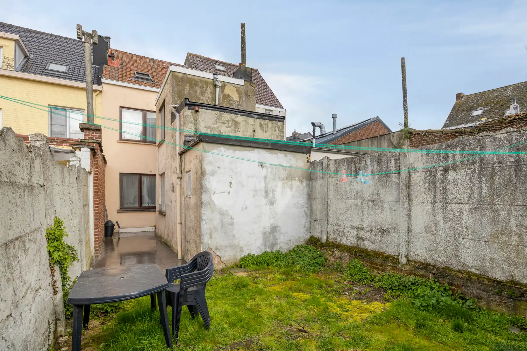 Ruime woning met 4 slaapkamers nabij centrum foto 24