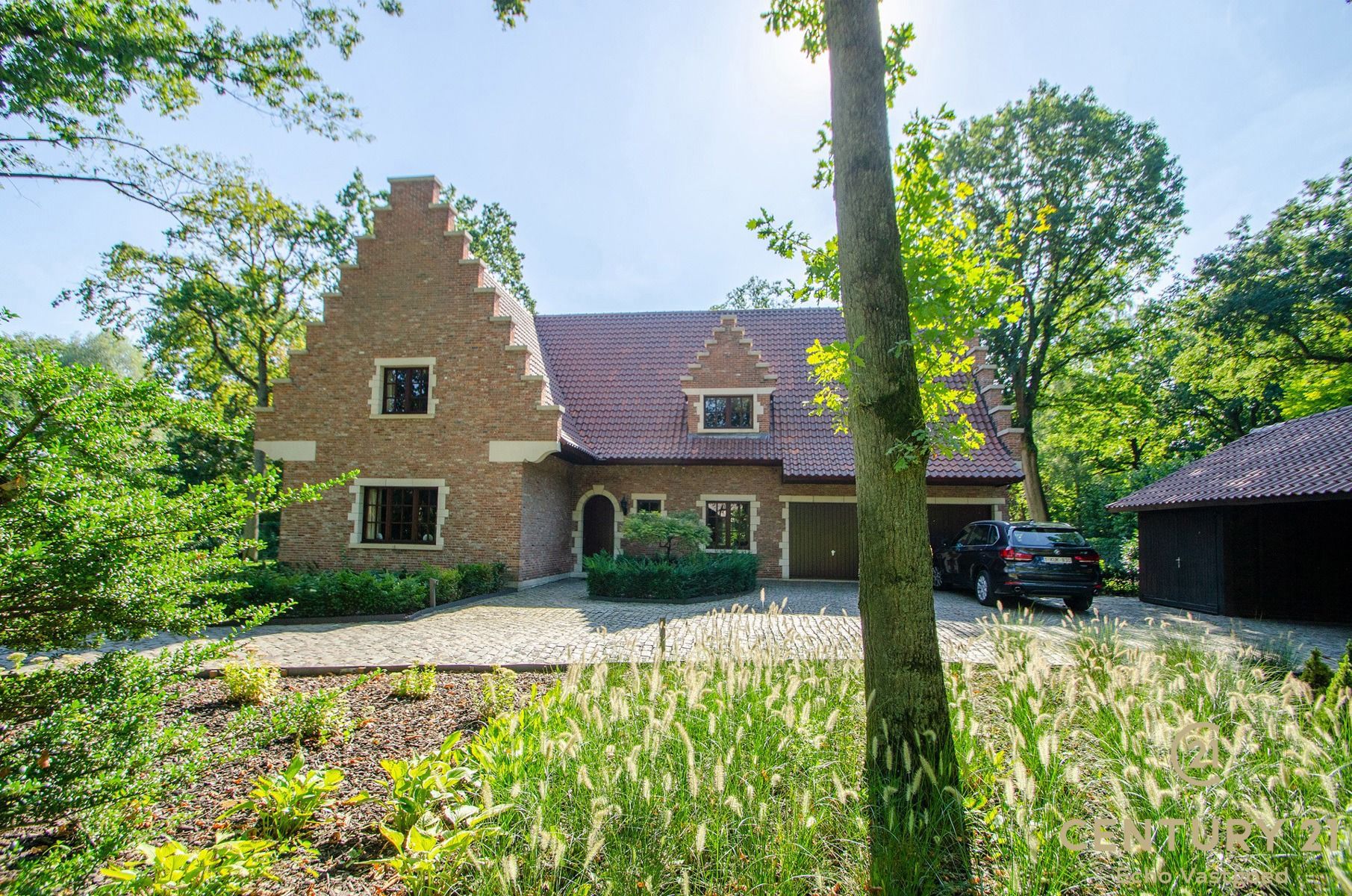 Opbouwklare villa, klaar voor afwerking naar eigen smaak! foto {{pictureIndex}}