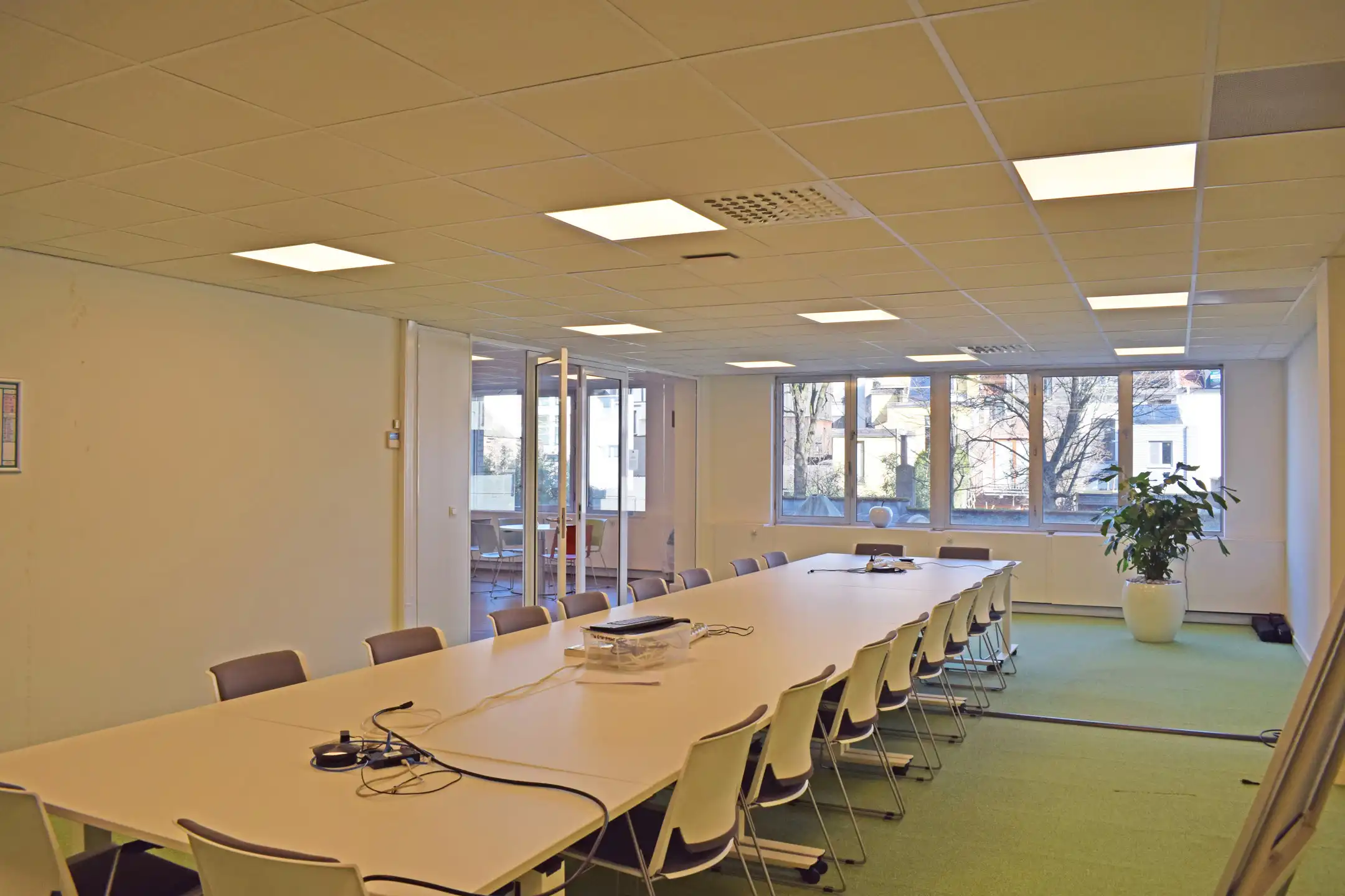 Ruime en Moderne Kantoorruimte in Uitbreidingstraat foto 3