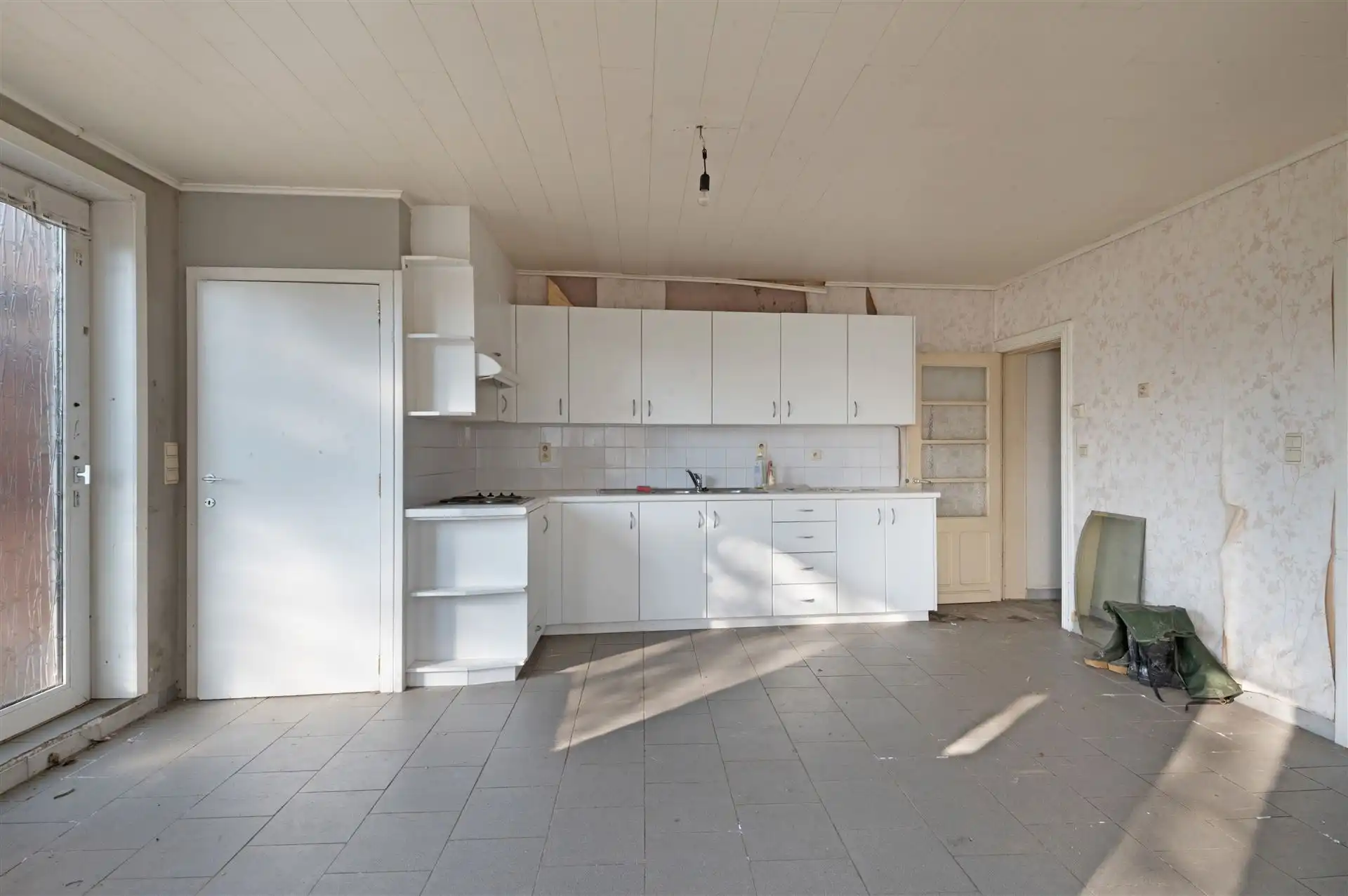 Te renoveren HOB in Moortsele foto 9