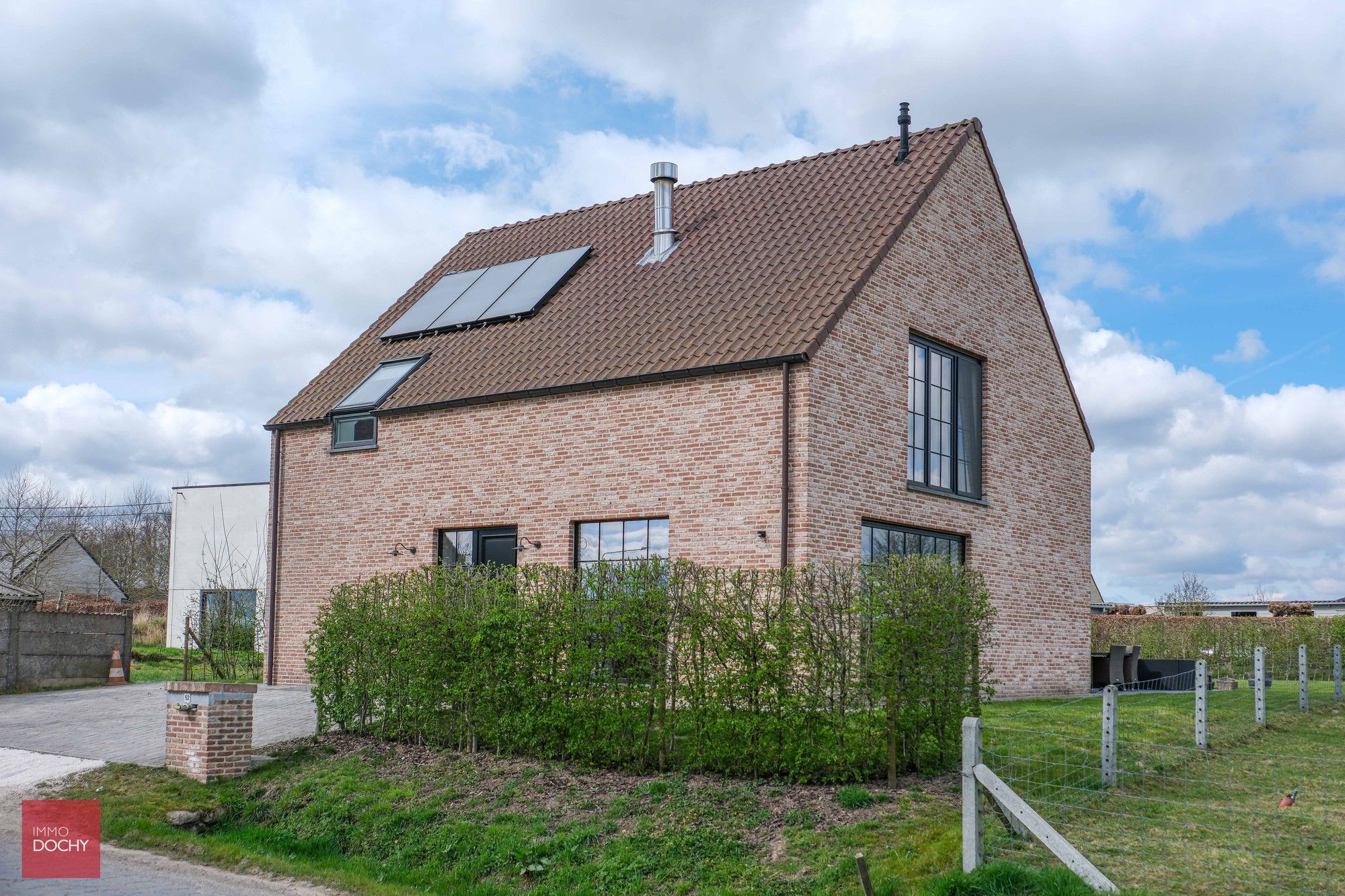 Recent gebouwde villa met prachtig landelijk zicht nabij centrum Wannegem foto 4