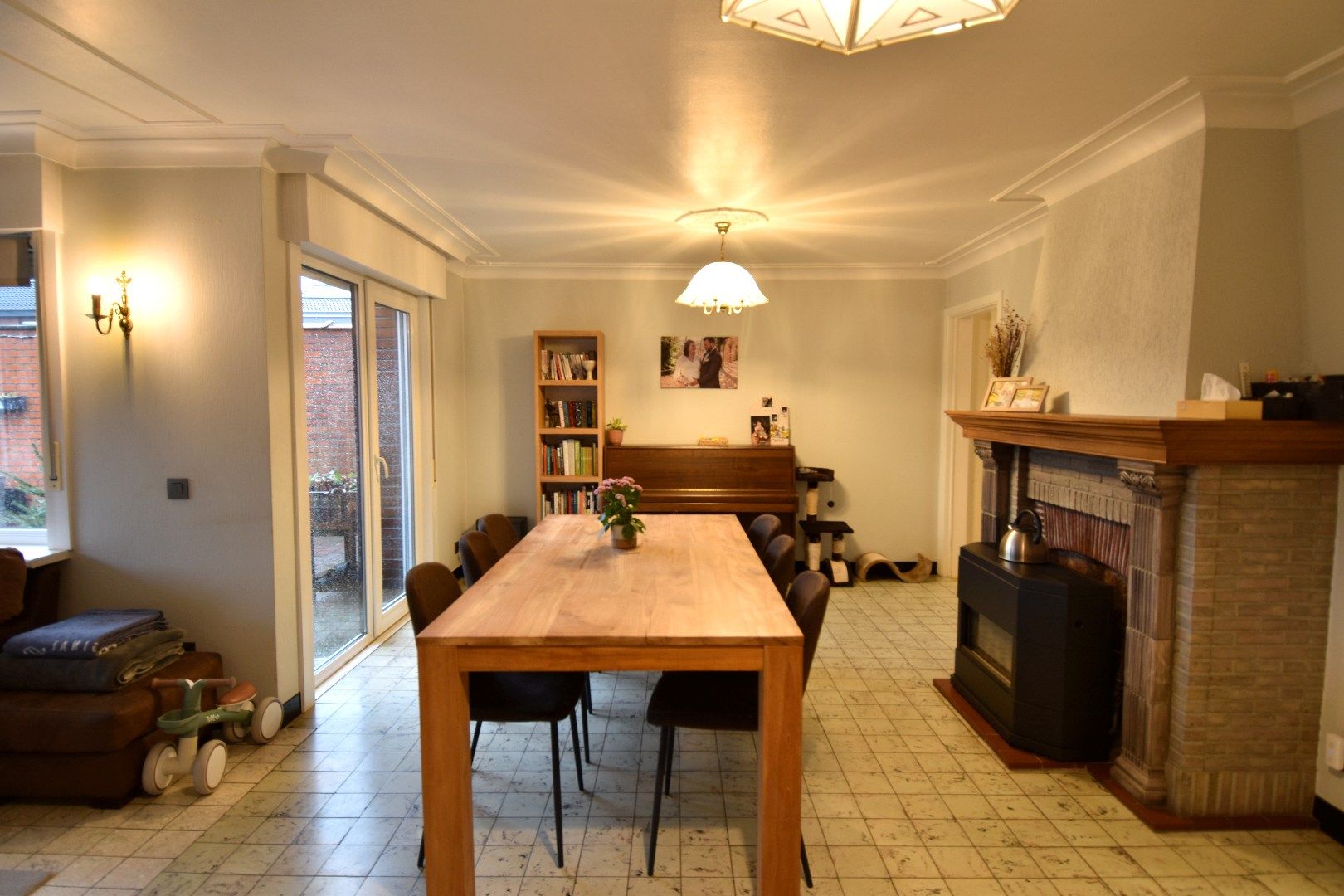 Instapklare woning met 3 slaapkamers, tuin en inpandige garage te koop in Gullegem foto 4