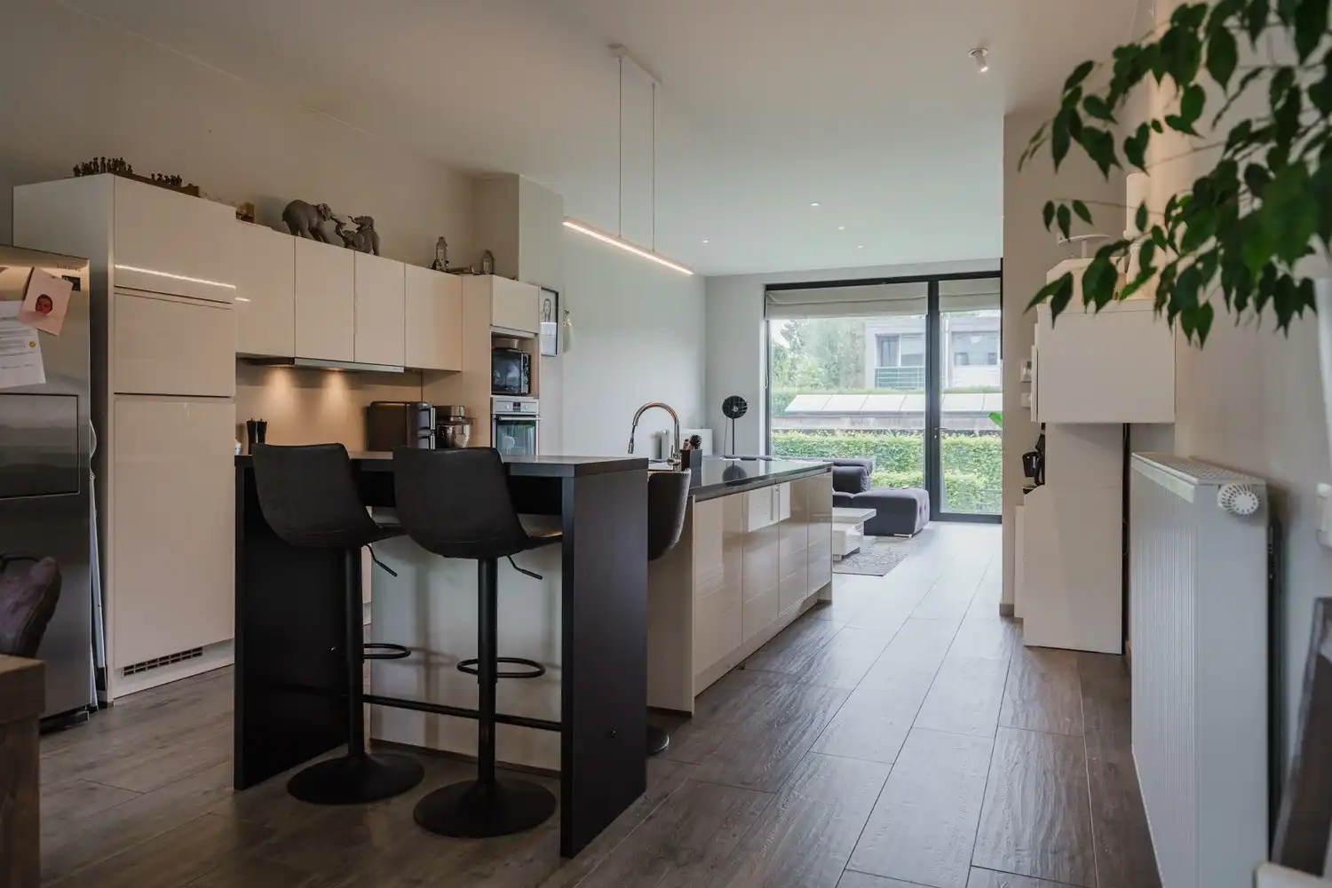 BIJZONDERE LOFT MET PRIVÉTUIN EN ZWEMBAD foto 3