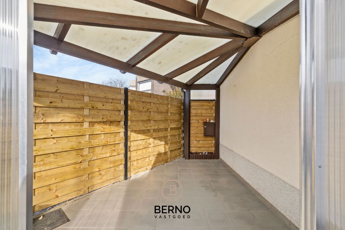 Centraal gelegen woning met tuin en garage. foto 15