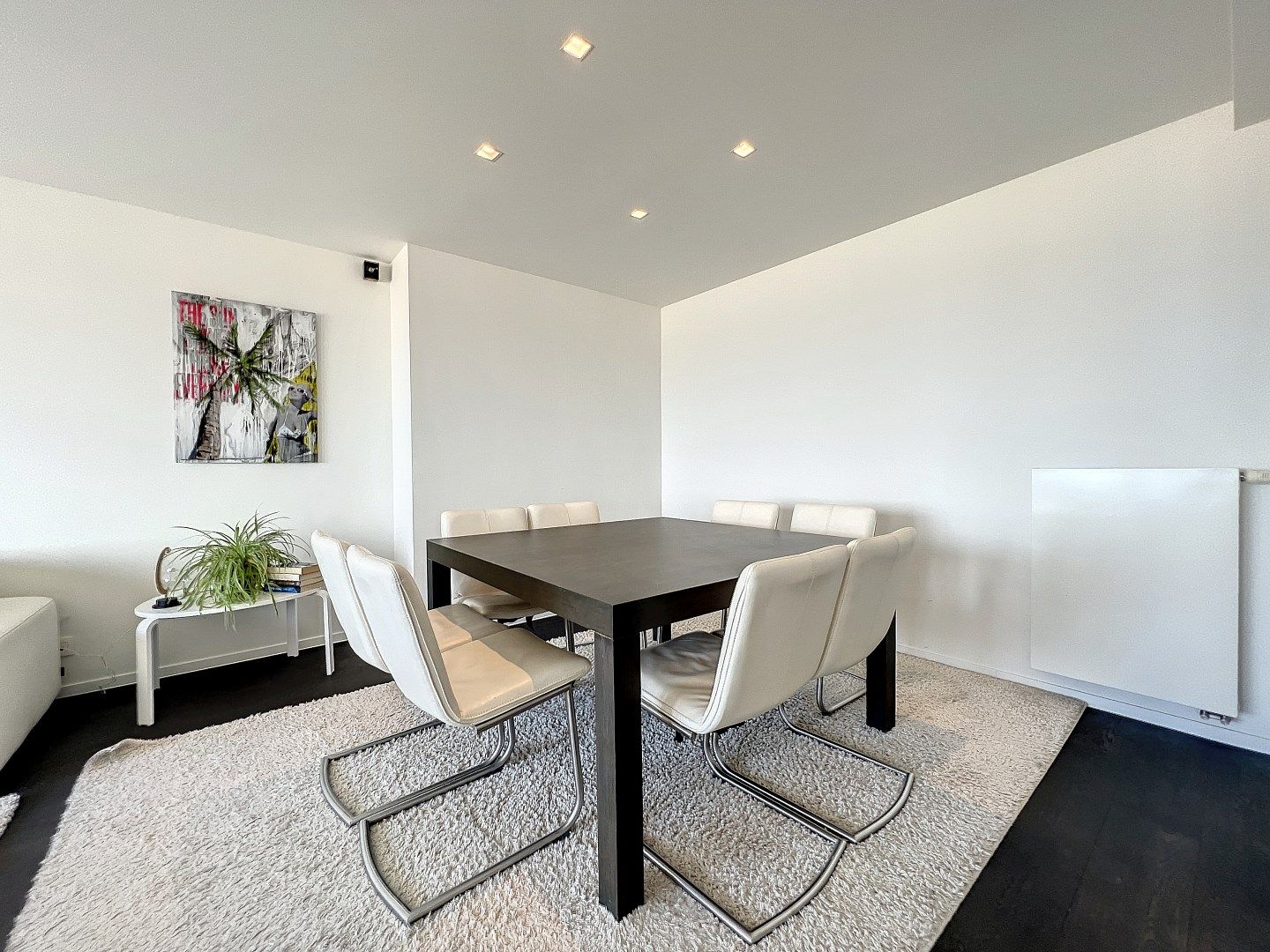 Prachtig vernieuwd 3-slaapkamer appartement met frontaal zicht op zee foto 5