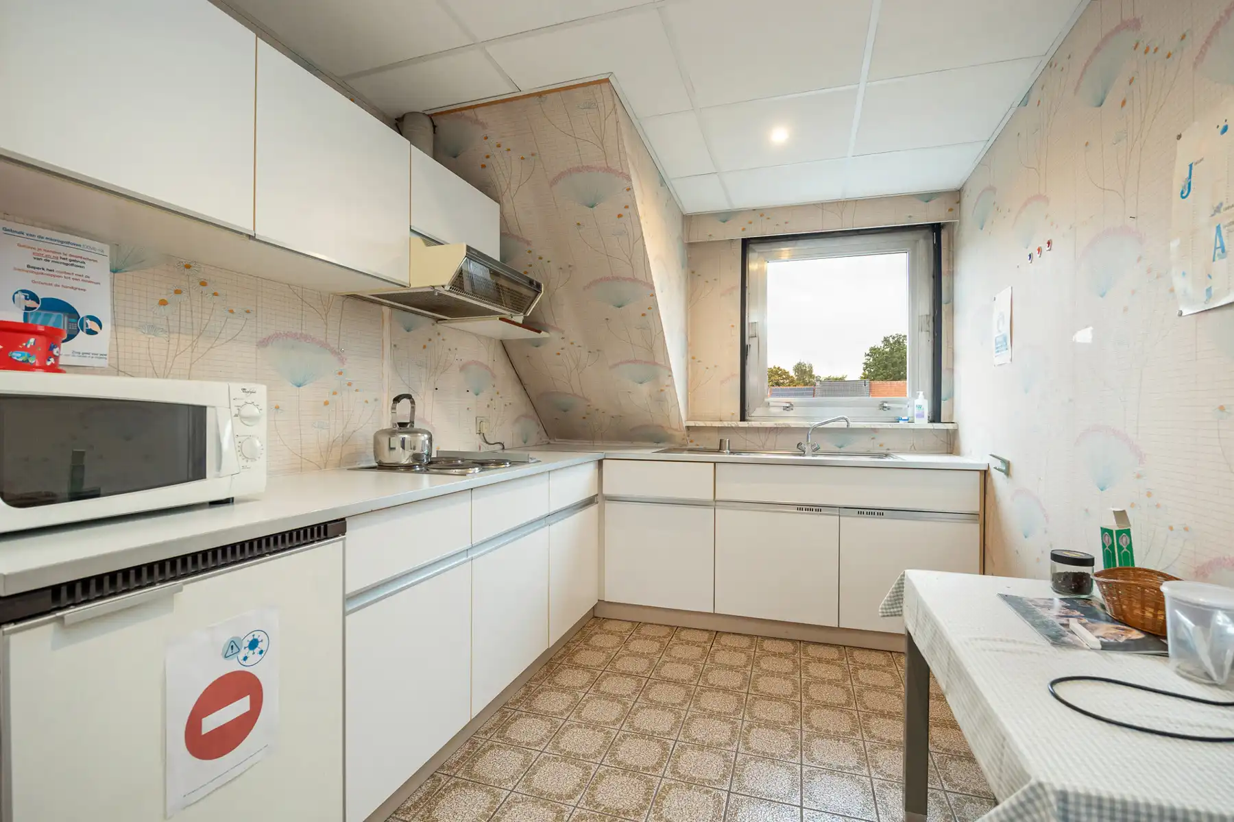 Kantoorgebouw met atelier op voll. bebouwd perceel van 528m² foto 23