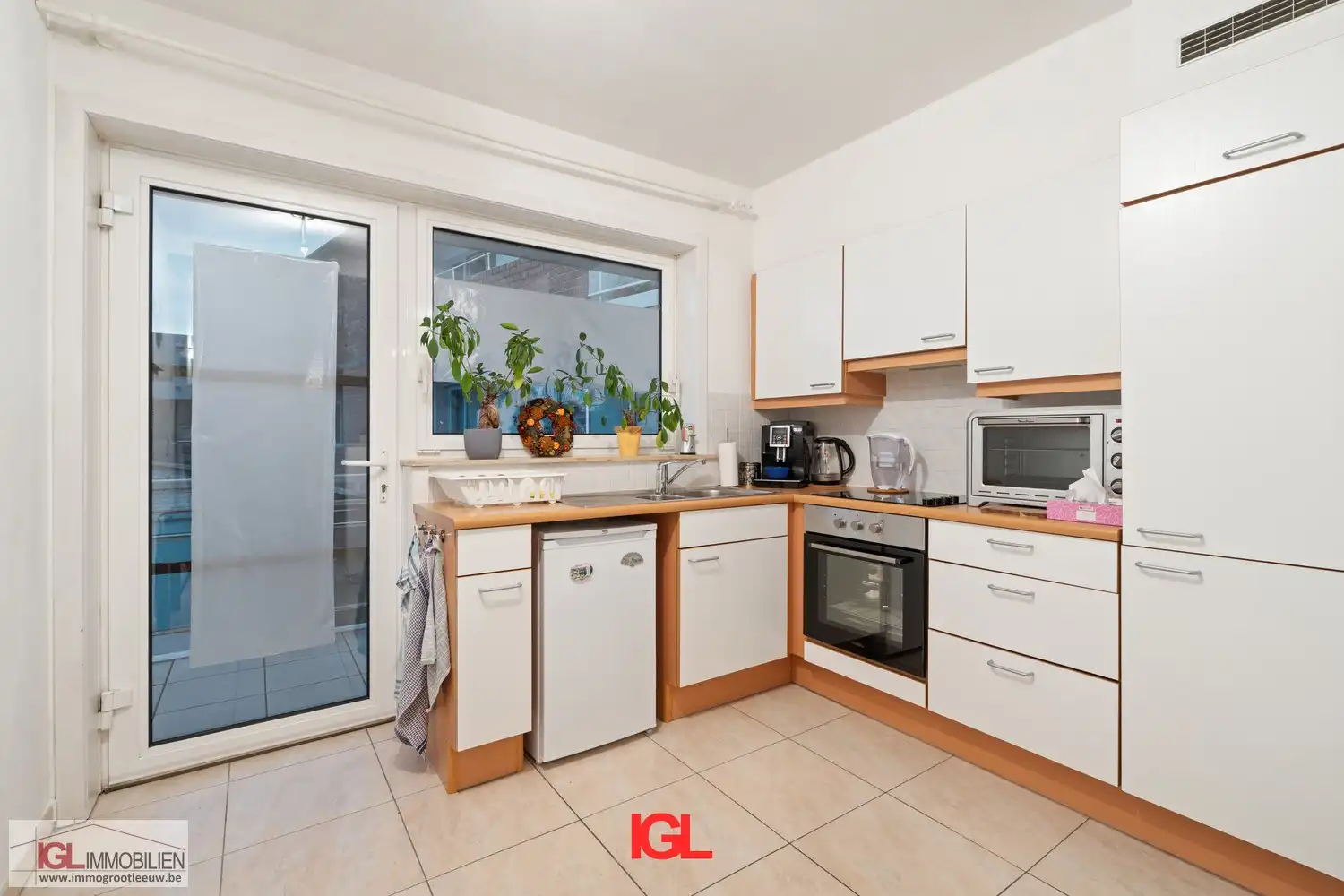 Lichtrijk appartement met 2 slaapkamers en terras te koop op de Rink – centrum Sint-Pieters-Leeuw foto 8