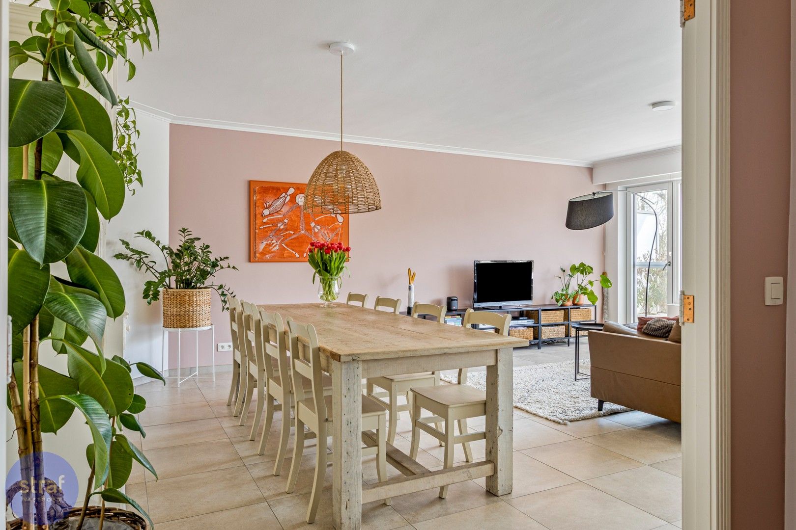 Gerenoveerd appartement met 3 slaapkamers op de 6de verdieping foto {{pictureIndex}}