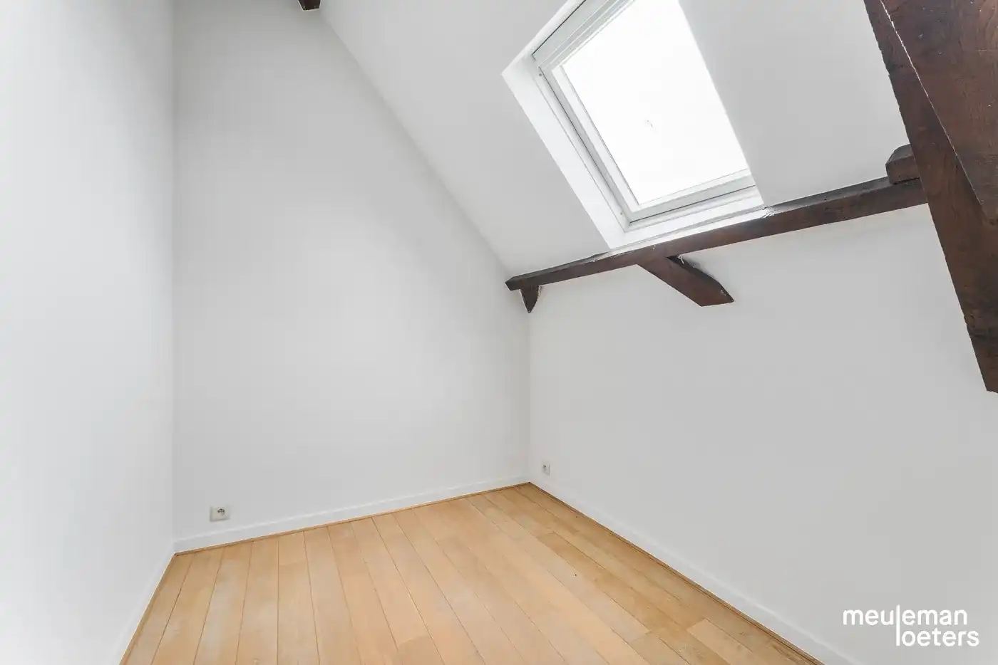 Karaktervolle hoeve met bijgebouw en meer dan 2 ha weiland te Waardamme foto 16