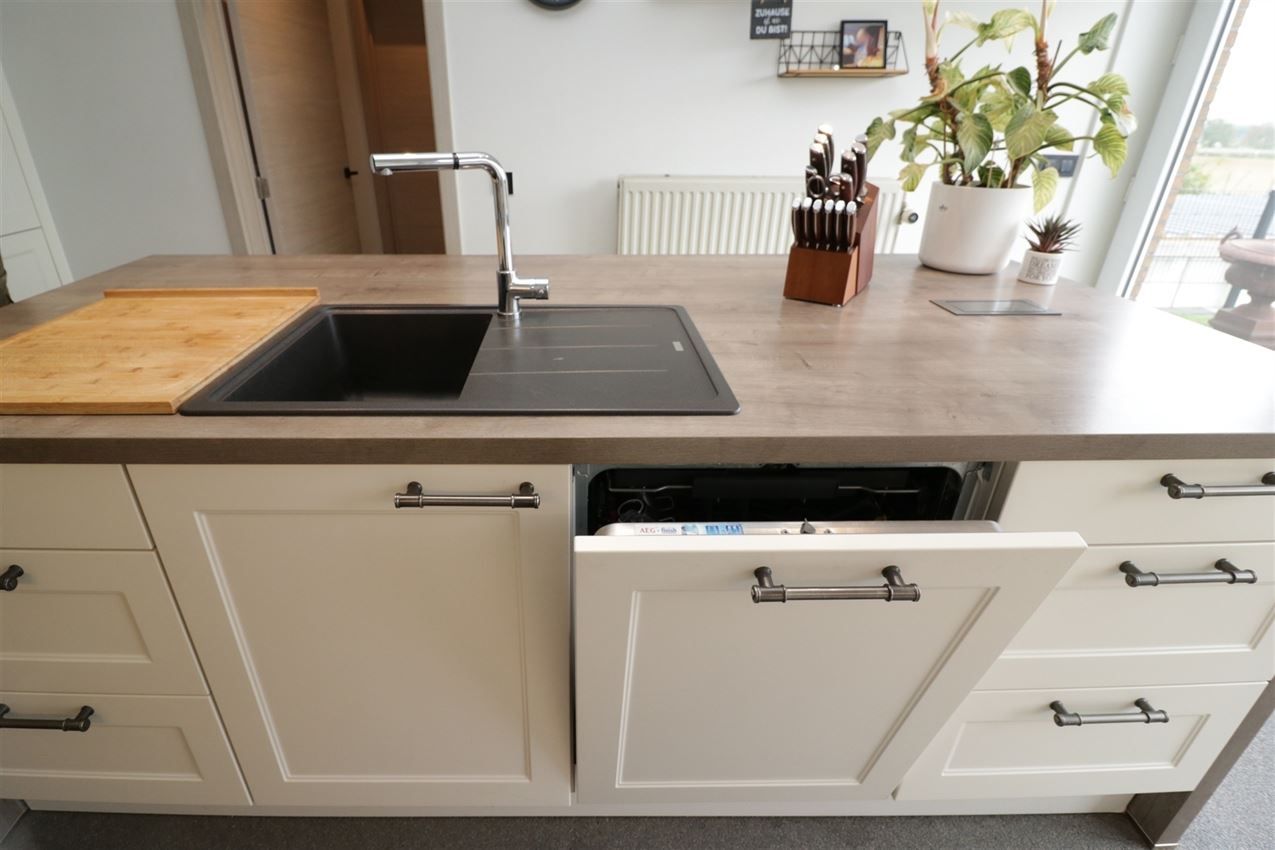 Tijdloos wonen in alle rust en comfort. Open groen uitzicht. Label B.  foto 34