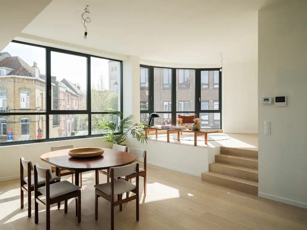 Uniek townhouse-appartement met o.m. 4 slaapkamers, 3 badkamer en een ruim terras. foto 11