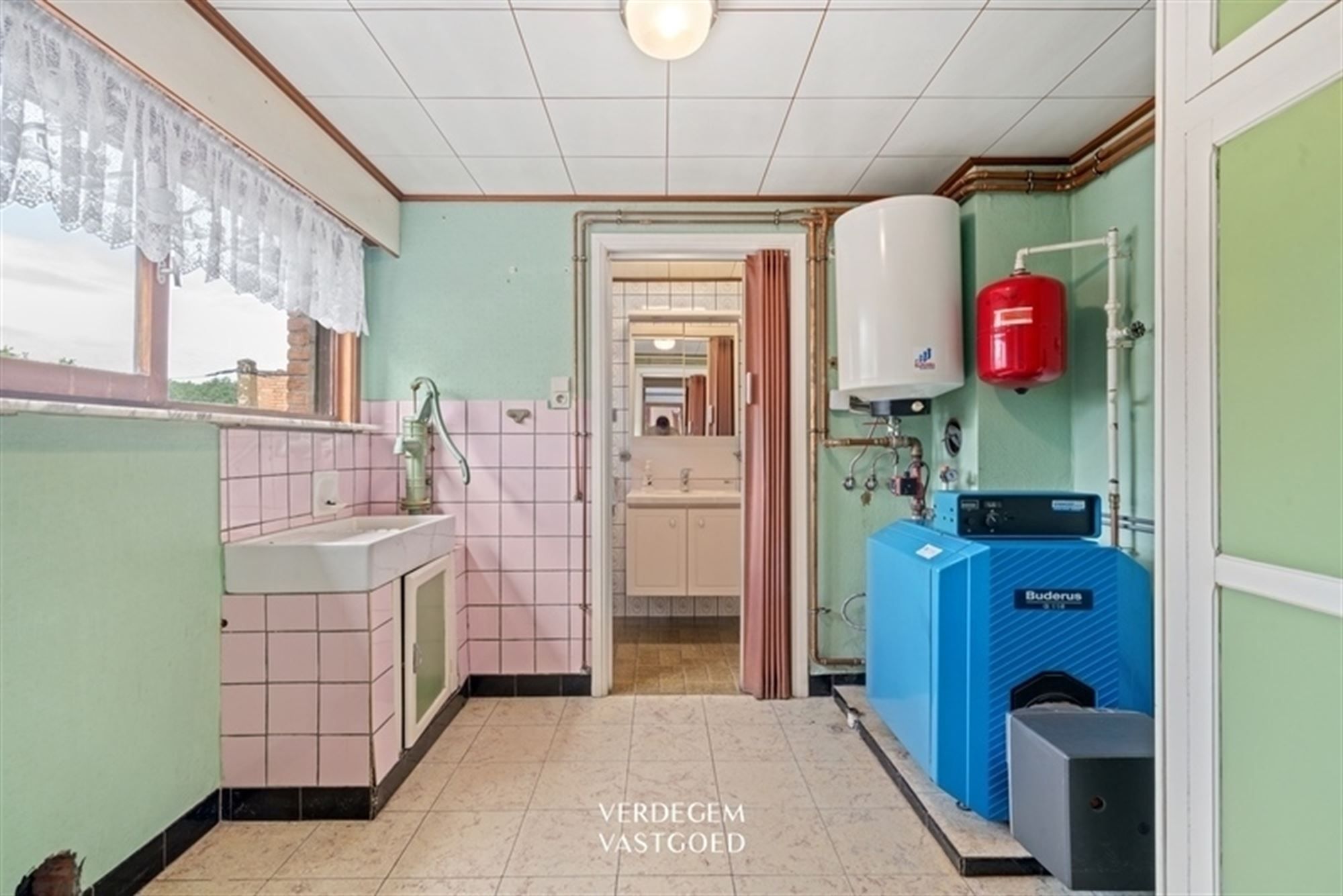 Ruim wonen in een ondernemende omgeving, tussen kanaal en nieuw groen - te renoveren foto 8