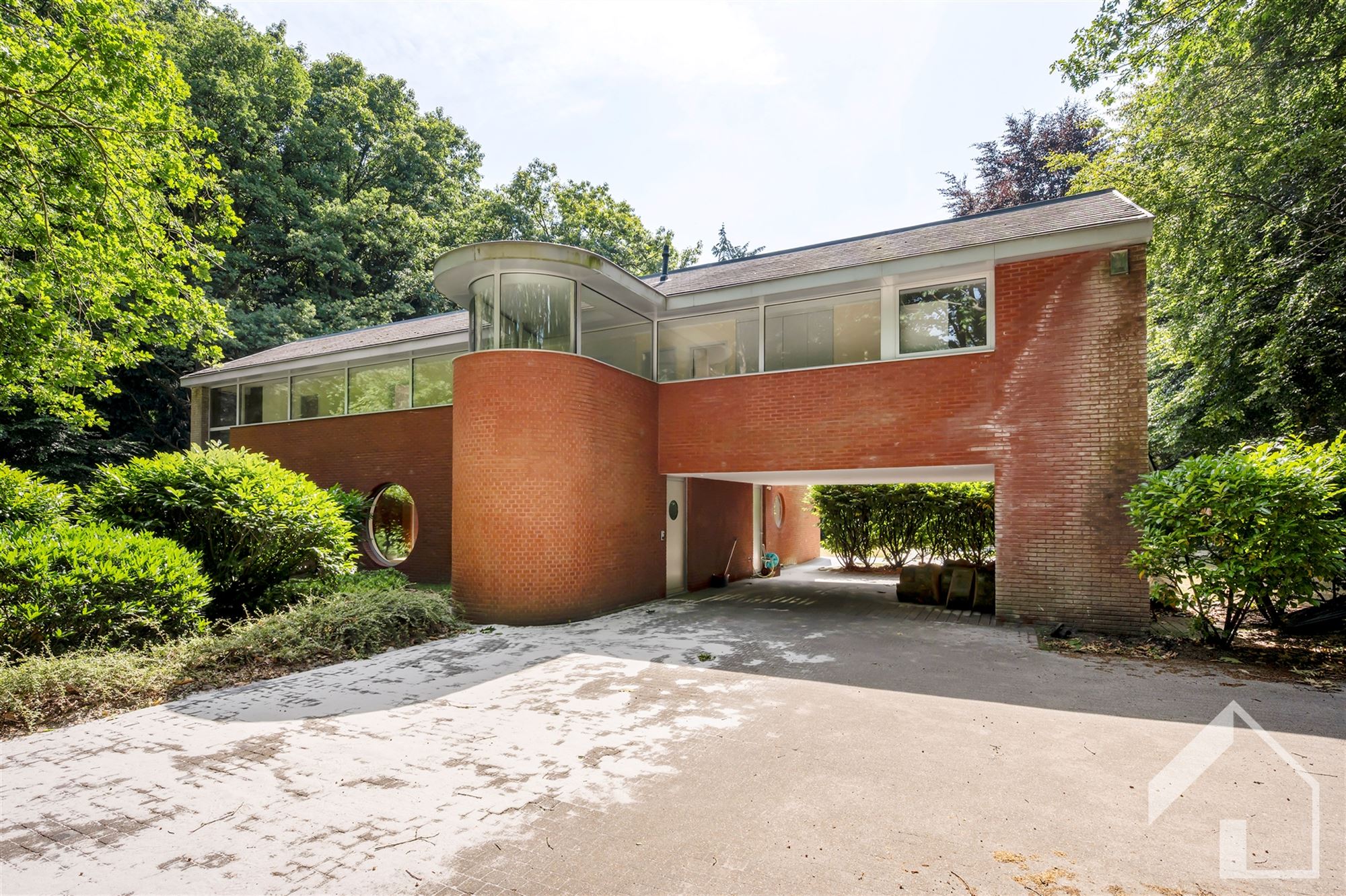 Villa met zwembad in het groen foto 21