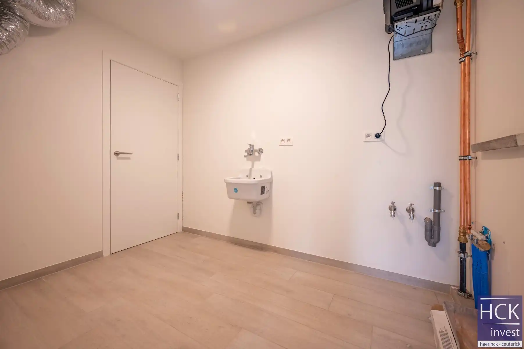 WAREGEM - Totaal gerenoveerde woning met 3 SLPK in residentiële omgeving foto 10