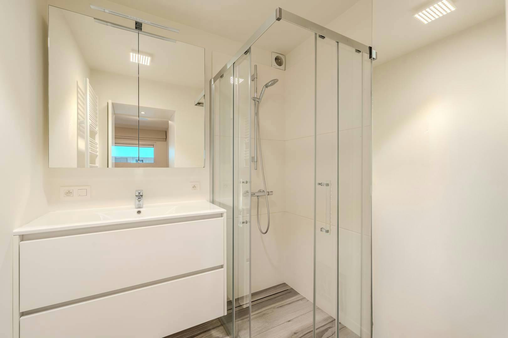 Prachtig éénslaapkamer appartement te koop op de Zeedijk te Middelkerke! foto 15