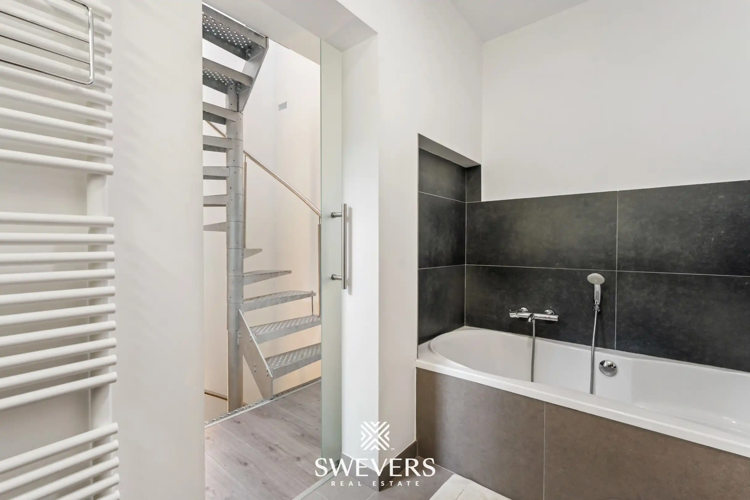 Instapklare woning in het hartje van Sint-Truiden foto 21