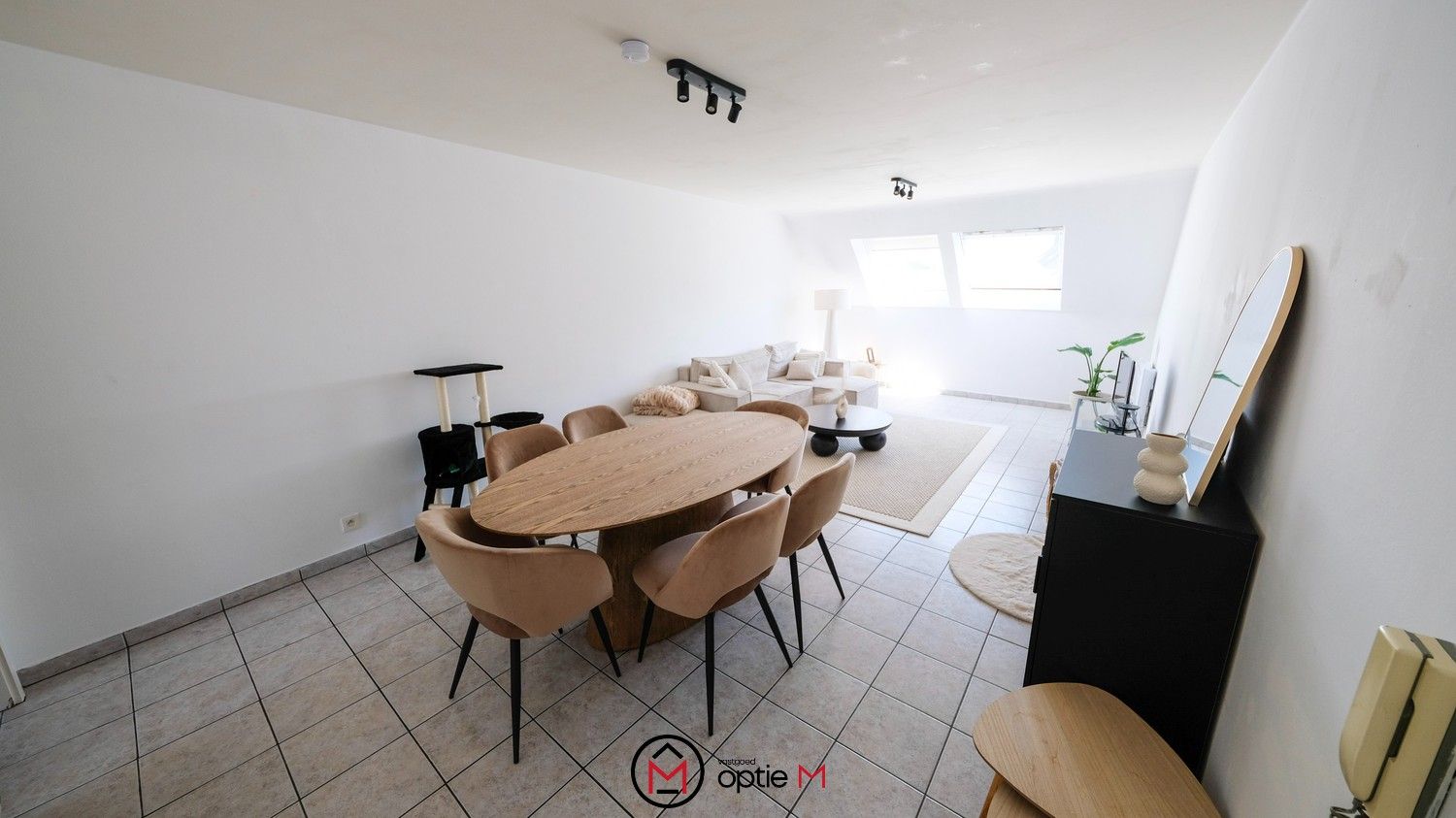 Instapklaar appartement met 2 slaapkamers foto 2