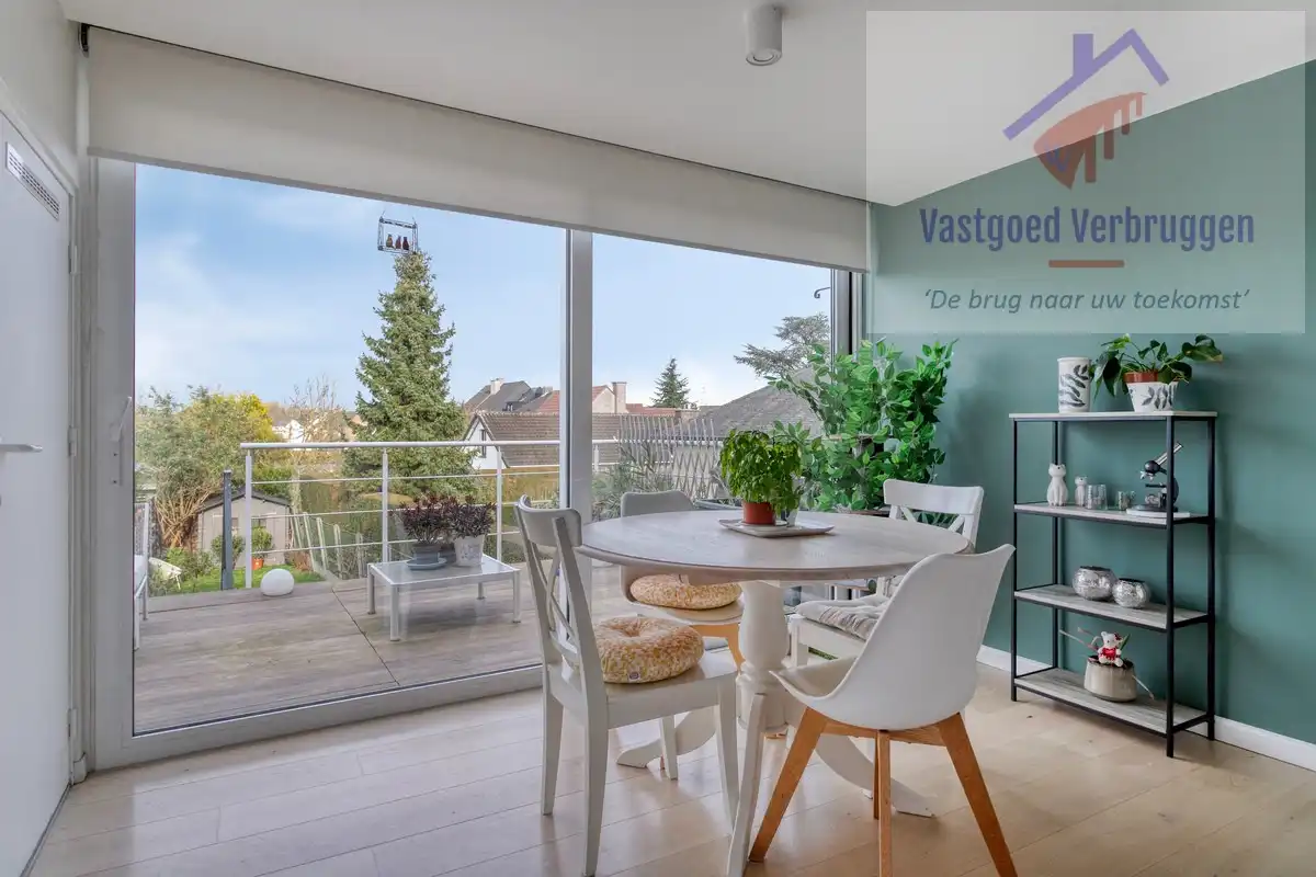 Goed gelegen instapklare stijlvolle woning foto 4