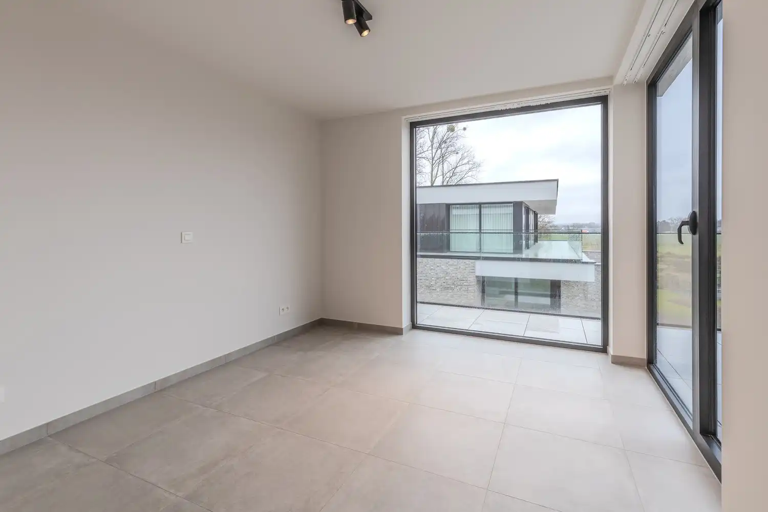 Instapklaar nieuwbouwappartement te huur in Opgrimbie (Maasmechelen) foto 16