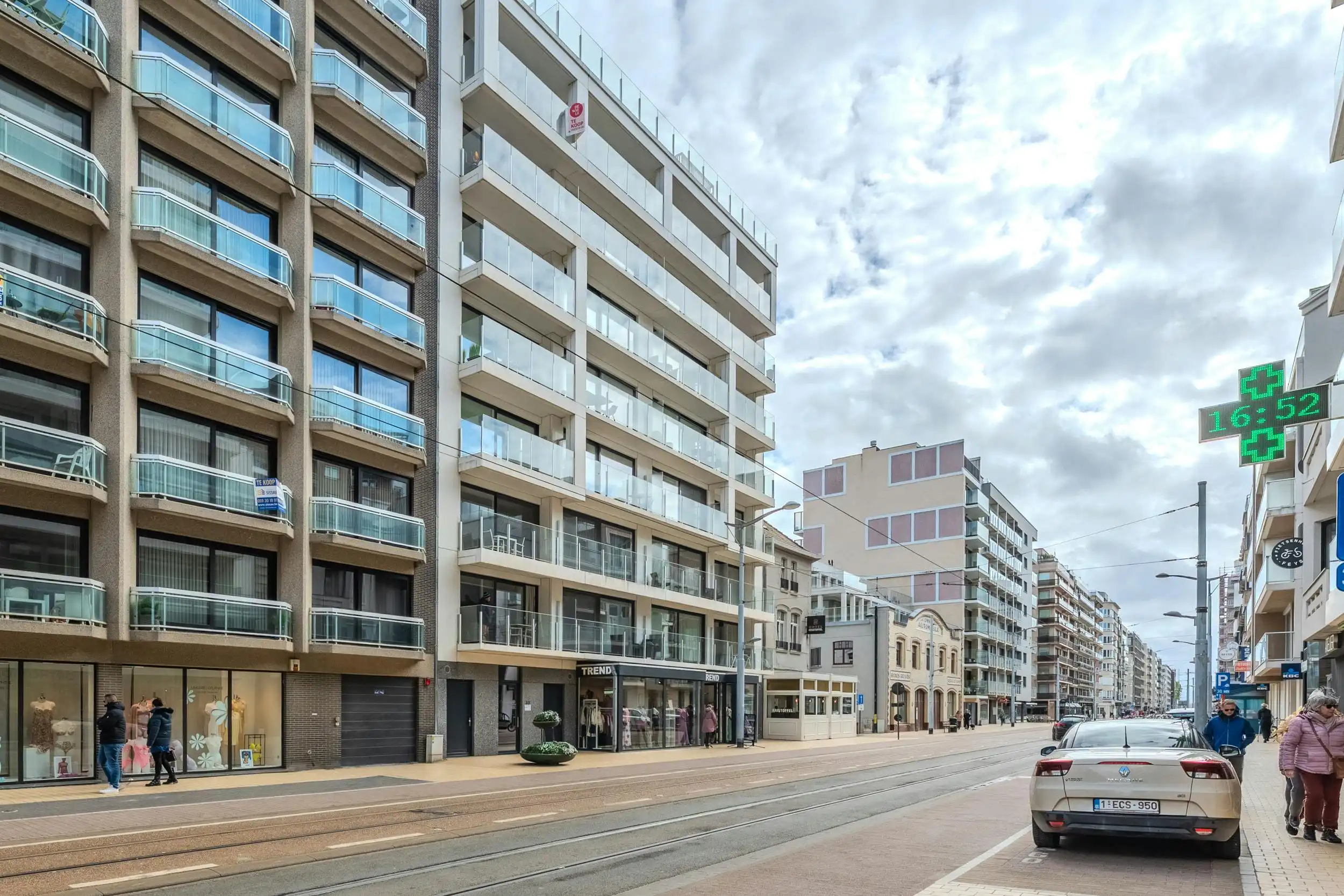 Recent appartement (2016) met 2 slaapkamers en terrassen! foto 14