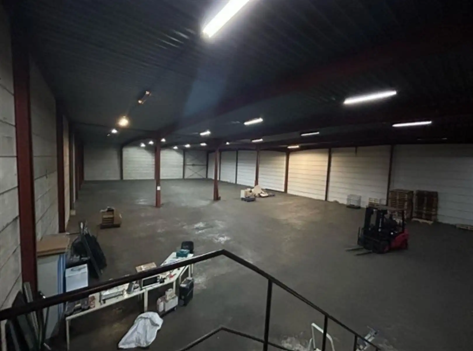 Multifunctioneel magazijn + kantoor en buitenruimte te Meer foto 9