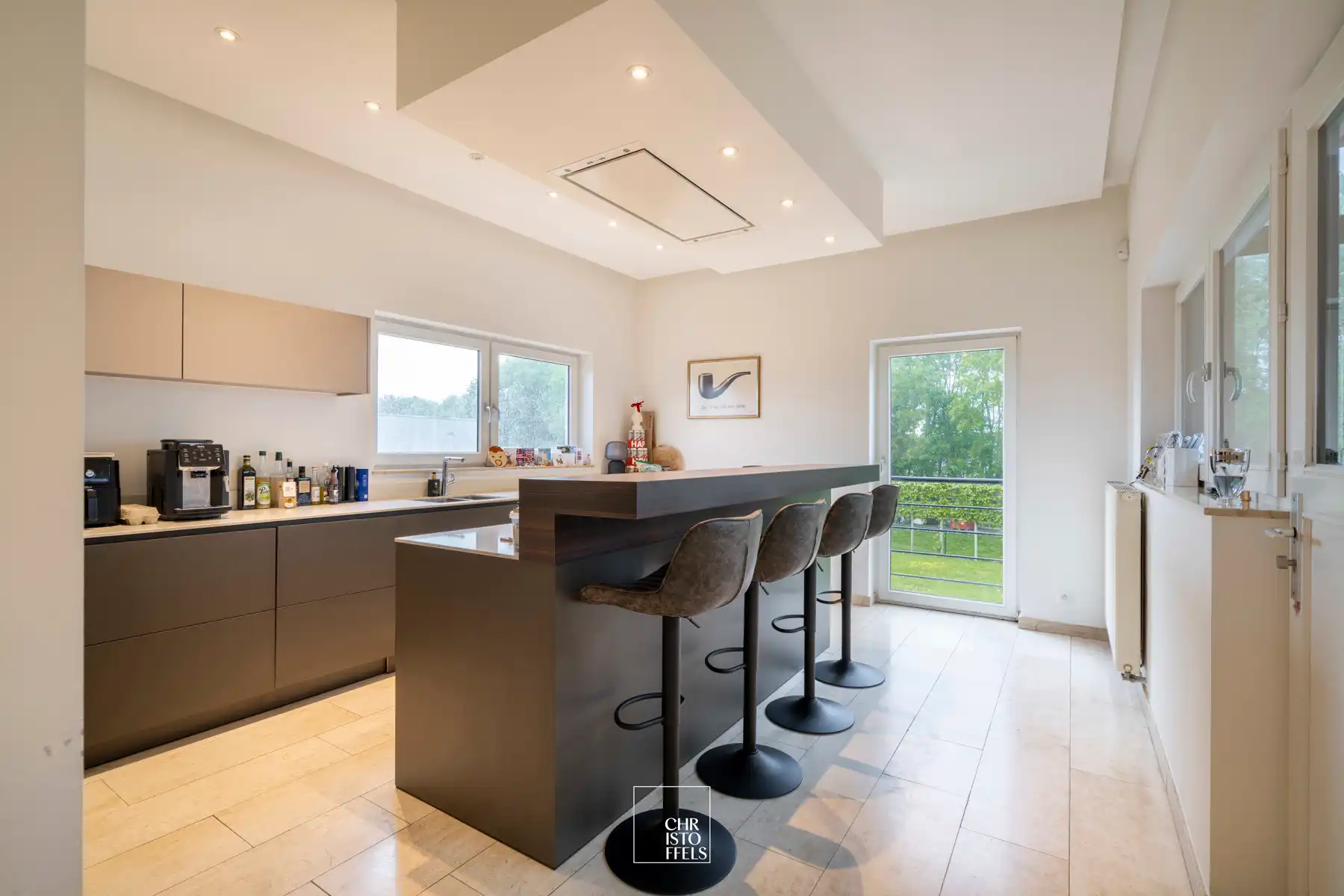 Multifunctioneel bedrijfsgebouw op 4.091 m² met bedrijfshal van ca. 1.846 m², kantoren van ca. 187 m² en conciërgewoning van ca. 244 m² foto 8