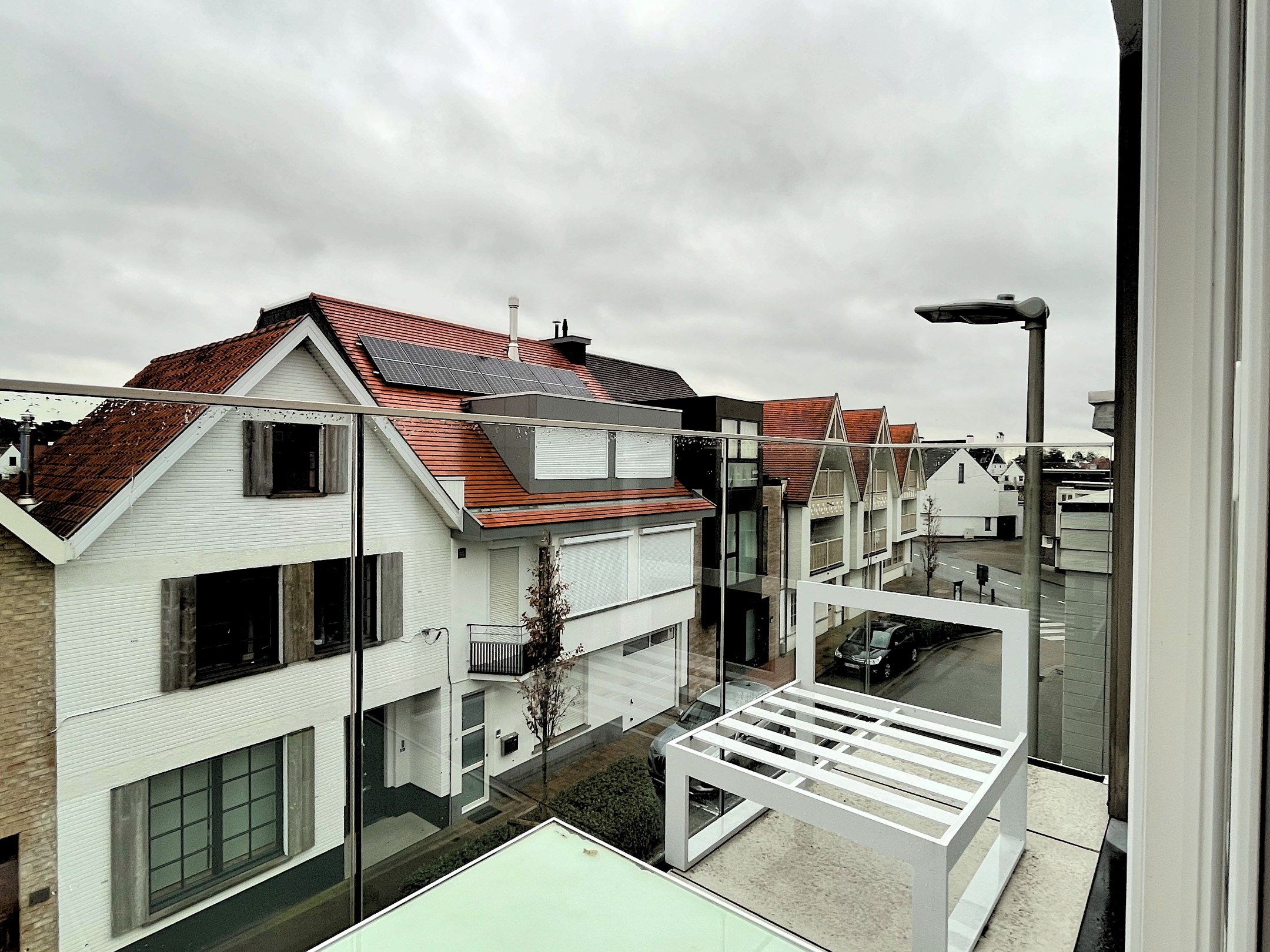 Leuk vernieuwd appartement met 2 slaapkamers te Knokke  foto 8