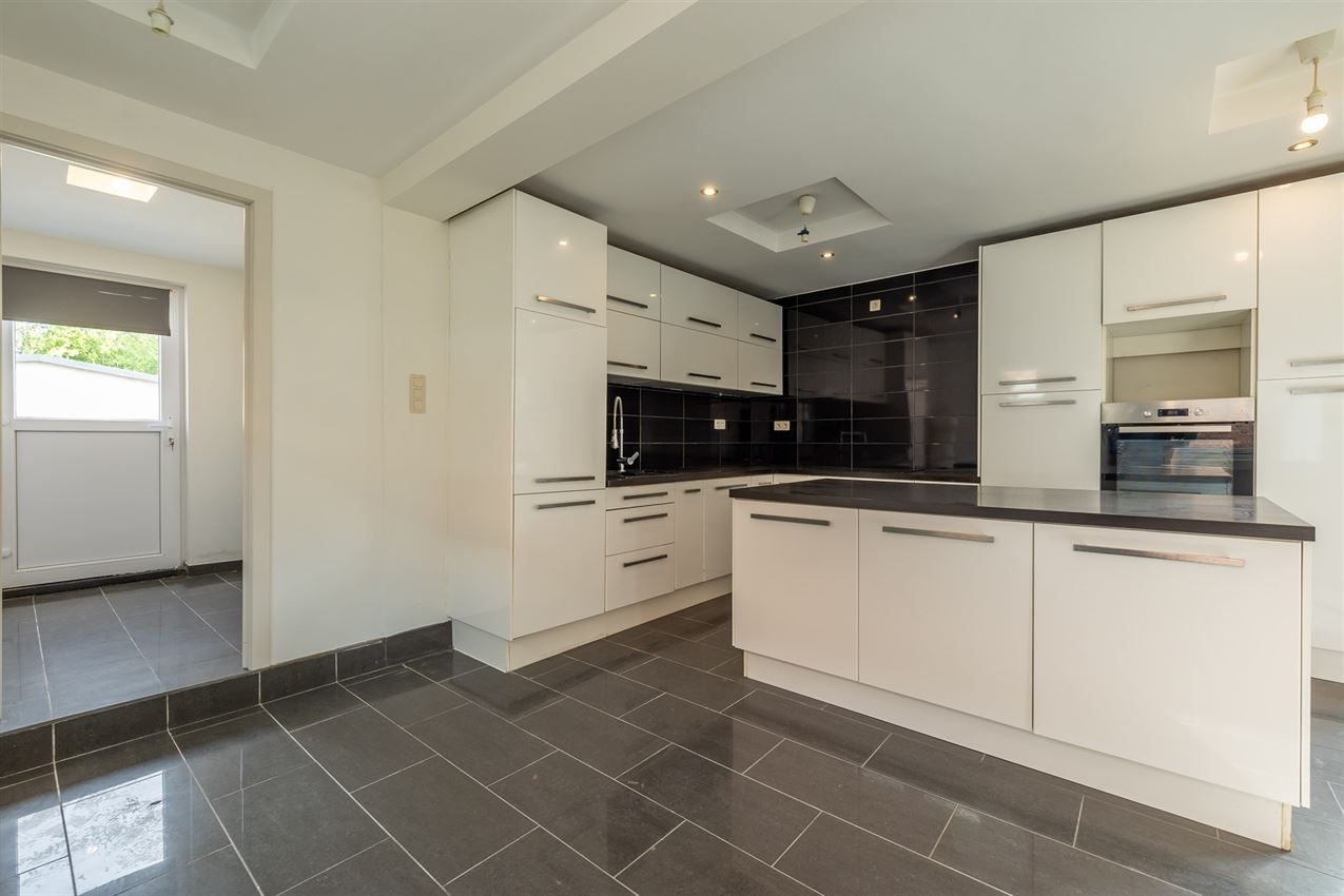 Royale gezinswoning, veel privacy, subliem terras foto 9
